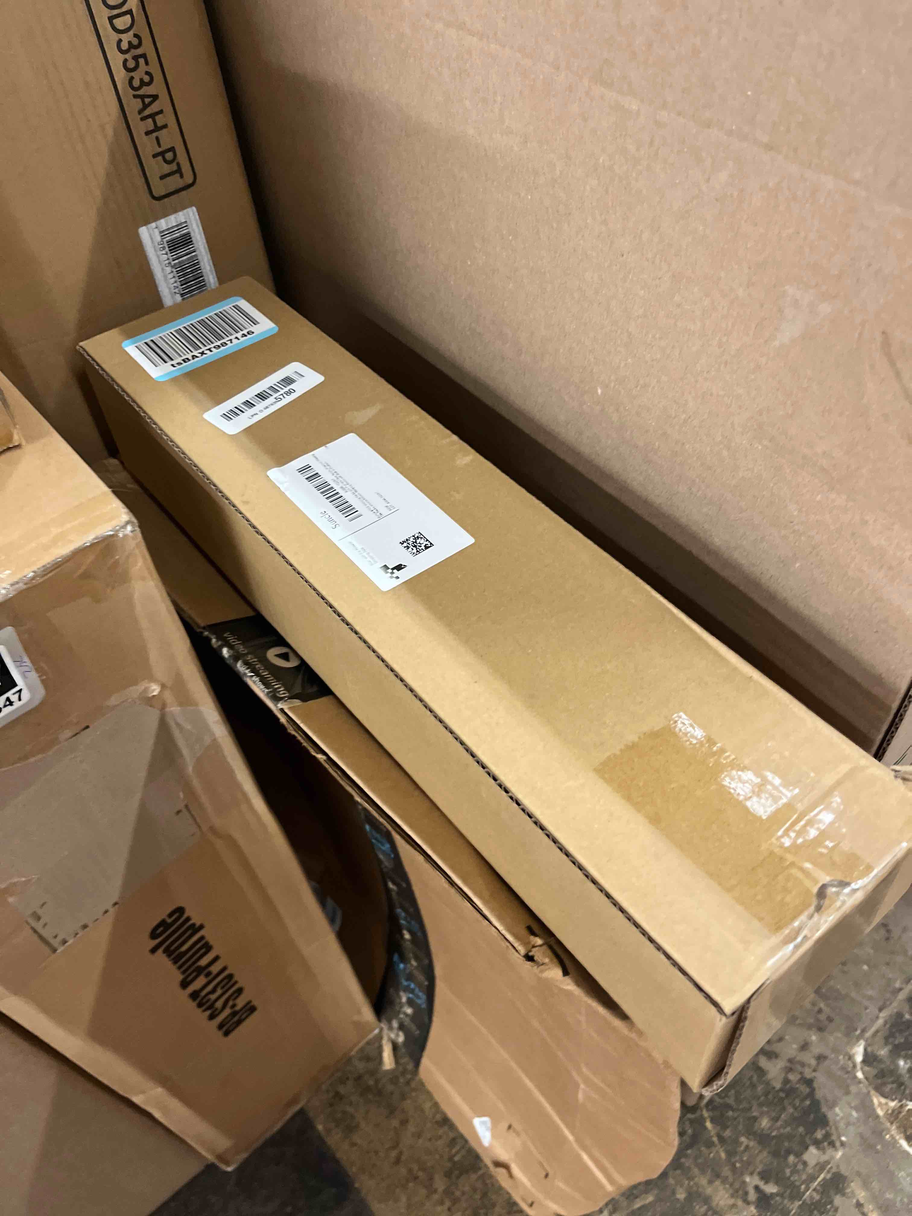 https://s3.amazonaws.com/lotting-images-prod/phillipi/GRA1829560_1777513863962.jpeg