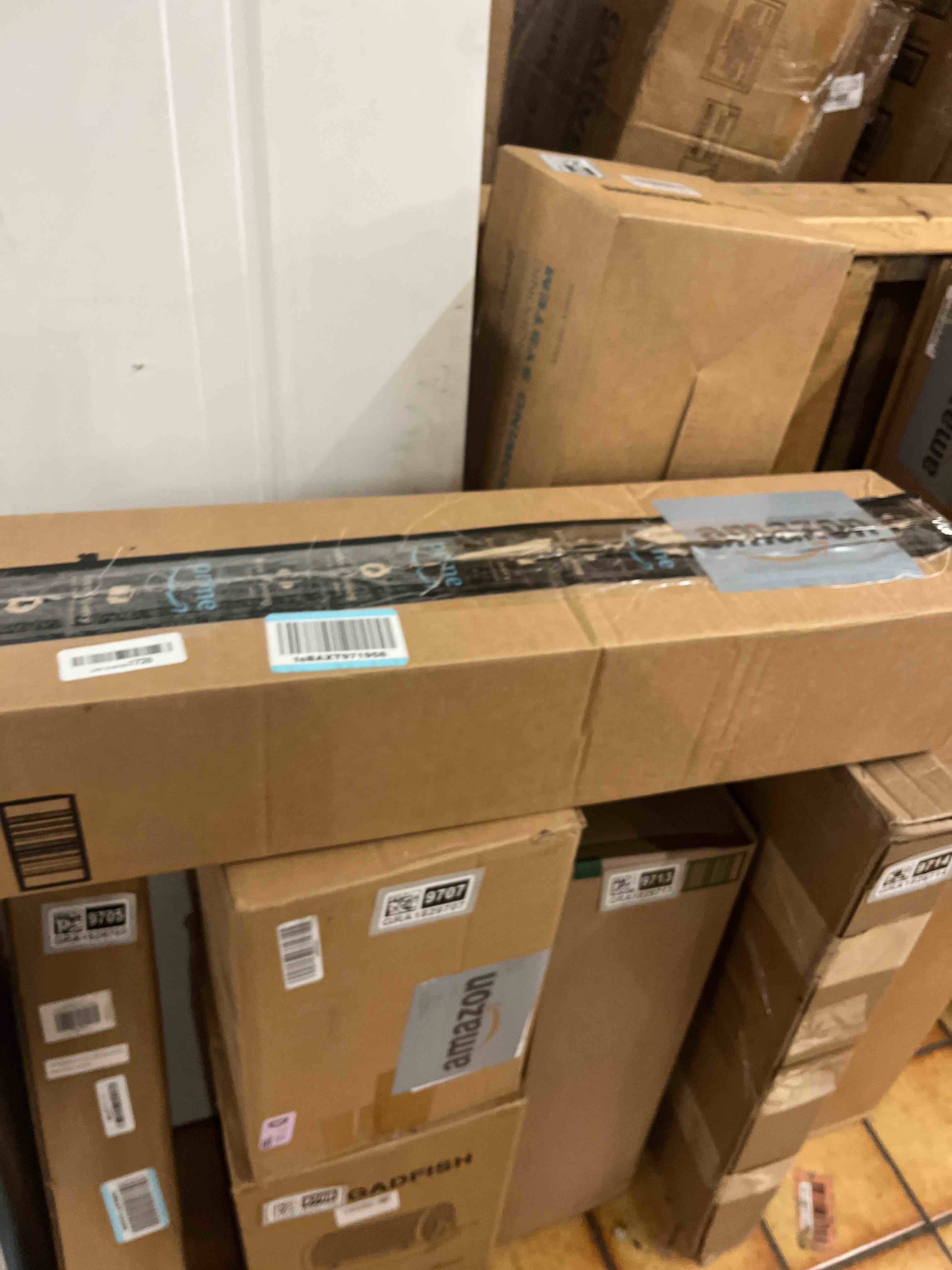 https://s3.amazonaws.com/lotting-images-prod/phillipi/GRA1829669_1777644108992.jpeg