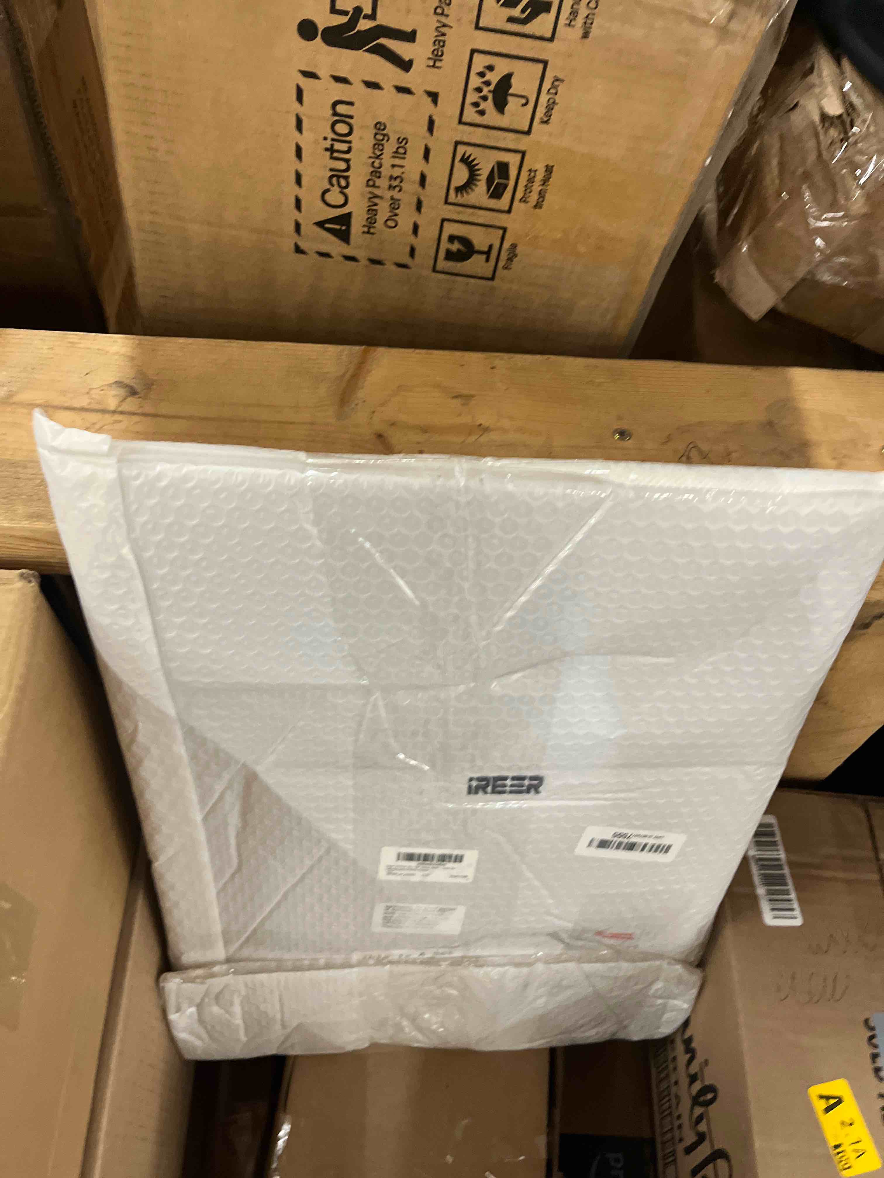 https://s3.amazonaws.com/lotting-images-prod/phillipi/GRA1829670_1777644311148.jpeg