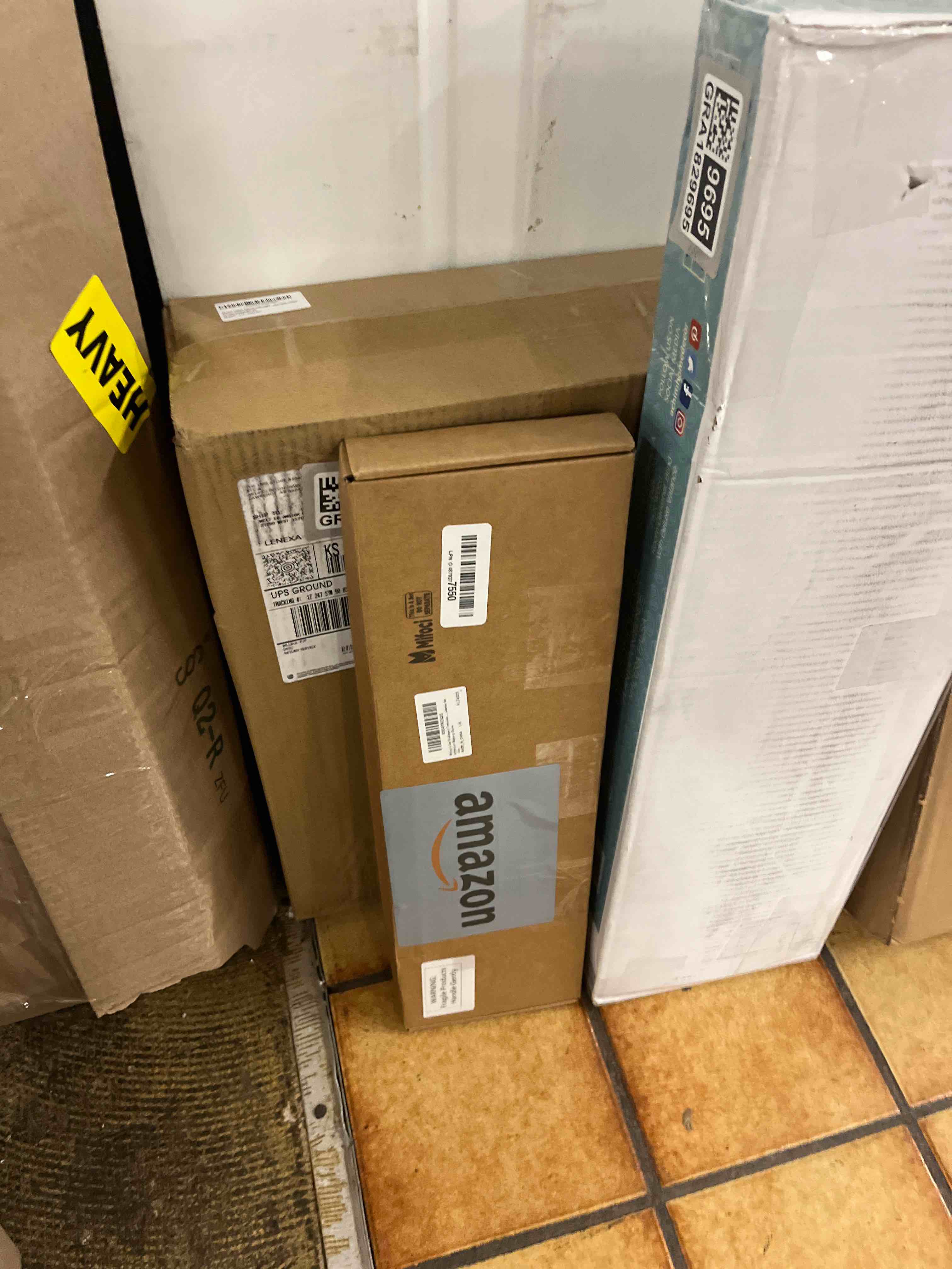 https://s3.amazonaws.com/lotting-images-prod/phillipi/GRA1829671_1777644199289.jpeg