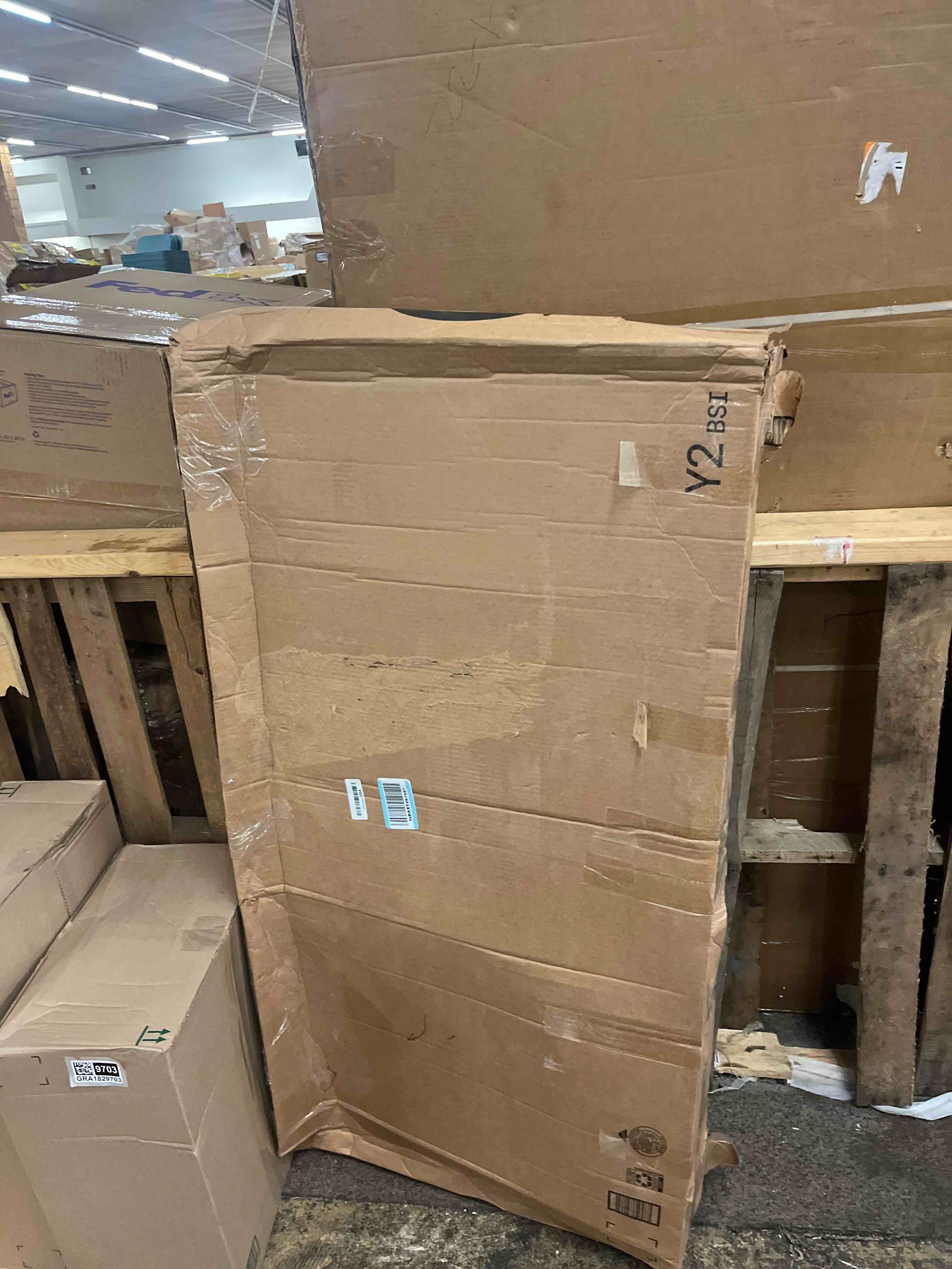 https://s3.amazonaws.com/lotting-images-prod/phillipi/GRA1829685_1777642396048.jpeg