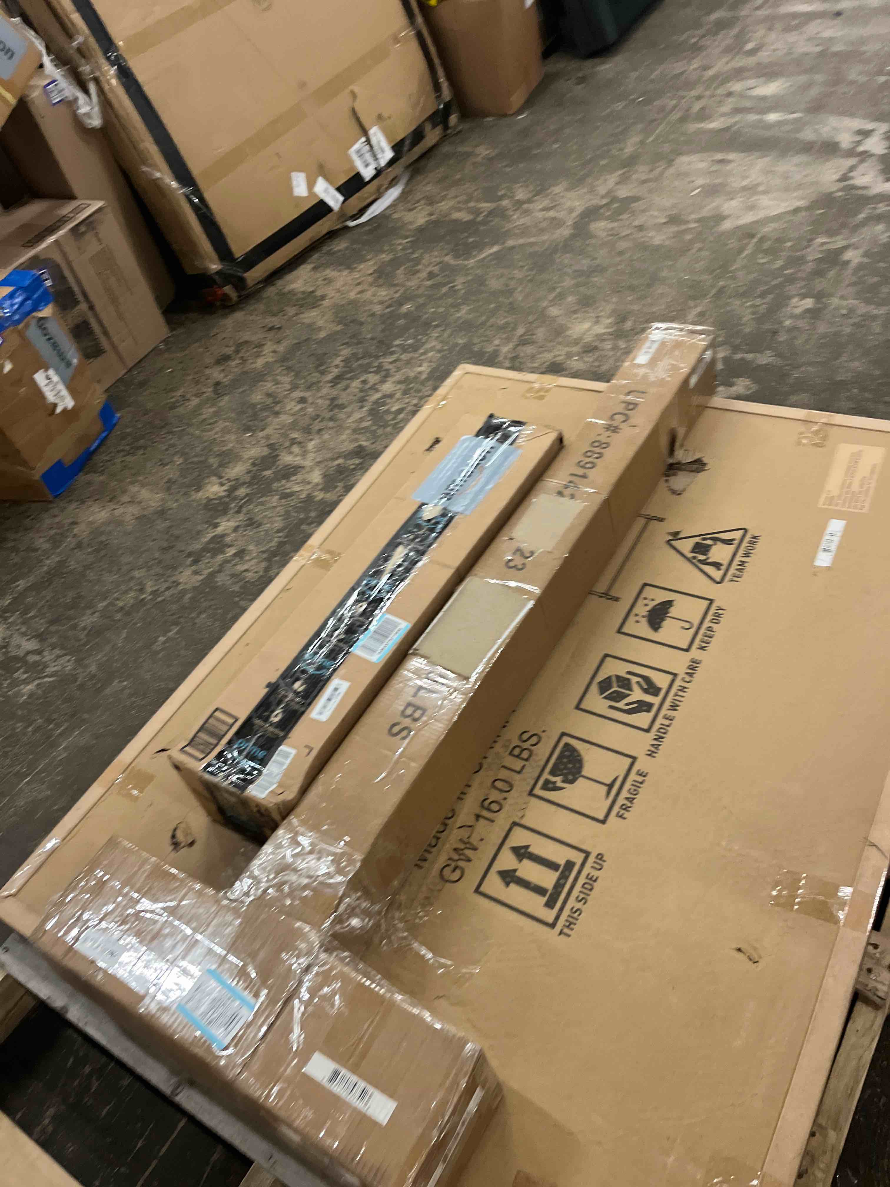 https://s3.amazonaws.com/lotting-images-prod/phillipi/GRA1829701_1777643921239.jpeg