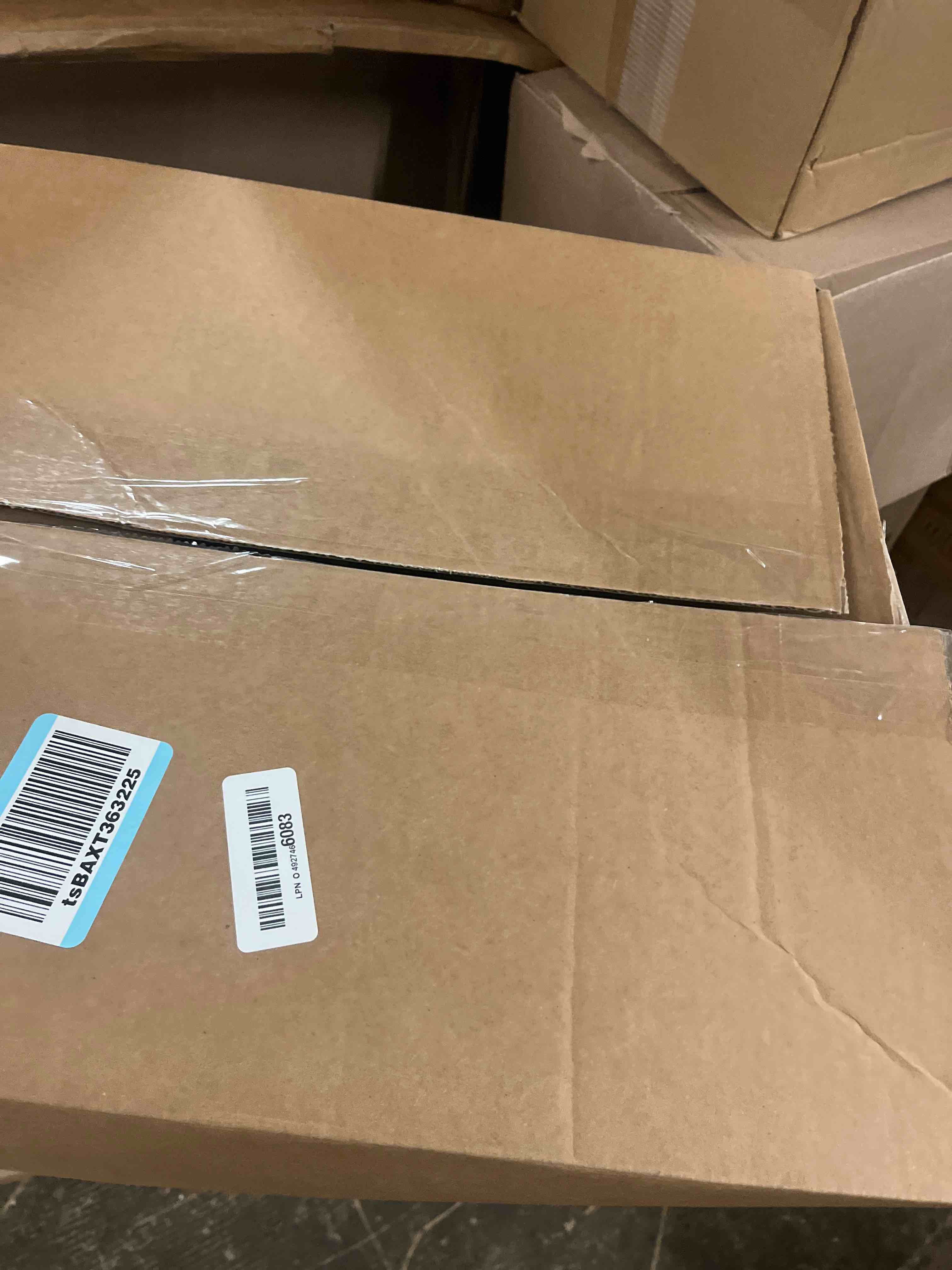 https://s3.amazonaws.com/lotting-images-prod/phillipi/GRA1829720_1777640135164.jpeg