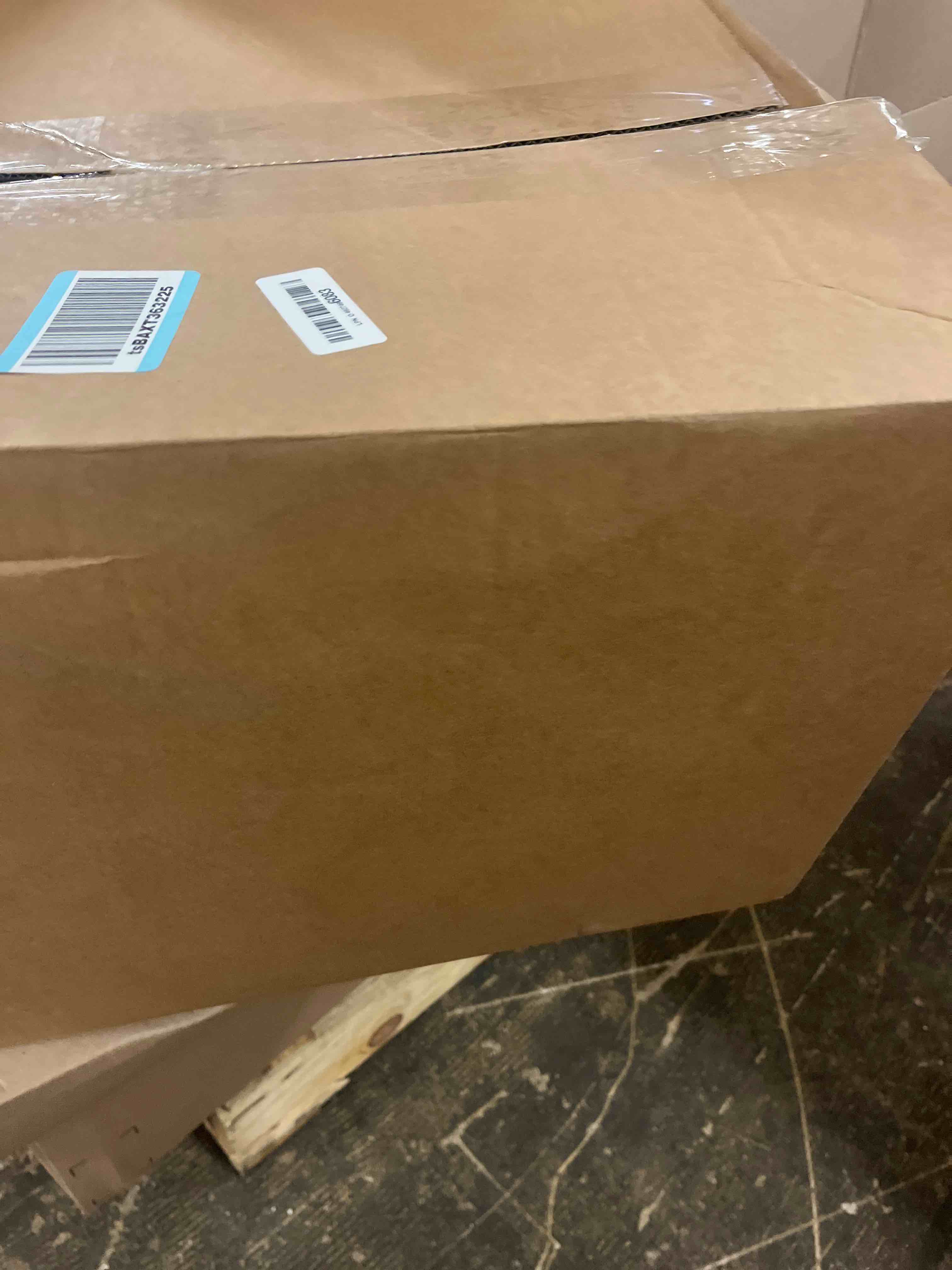 https://s3.amazonaws.com/lotting-images-prod/phillipi/GRA1829720_1777640136486.jpeg