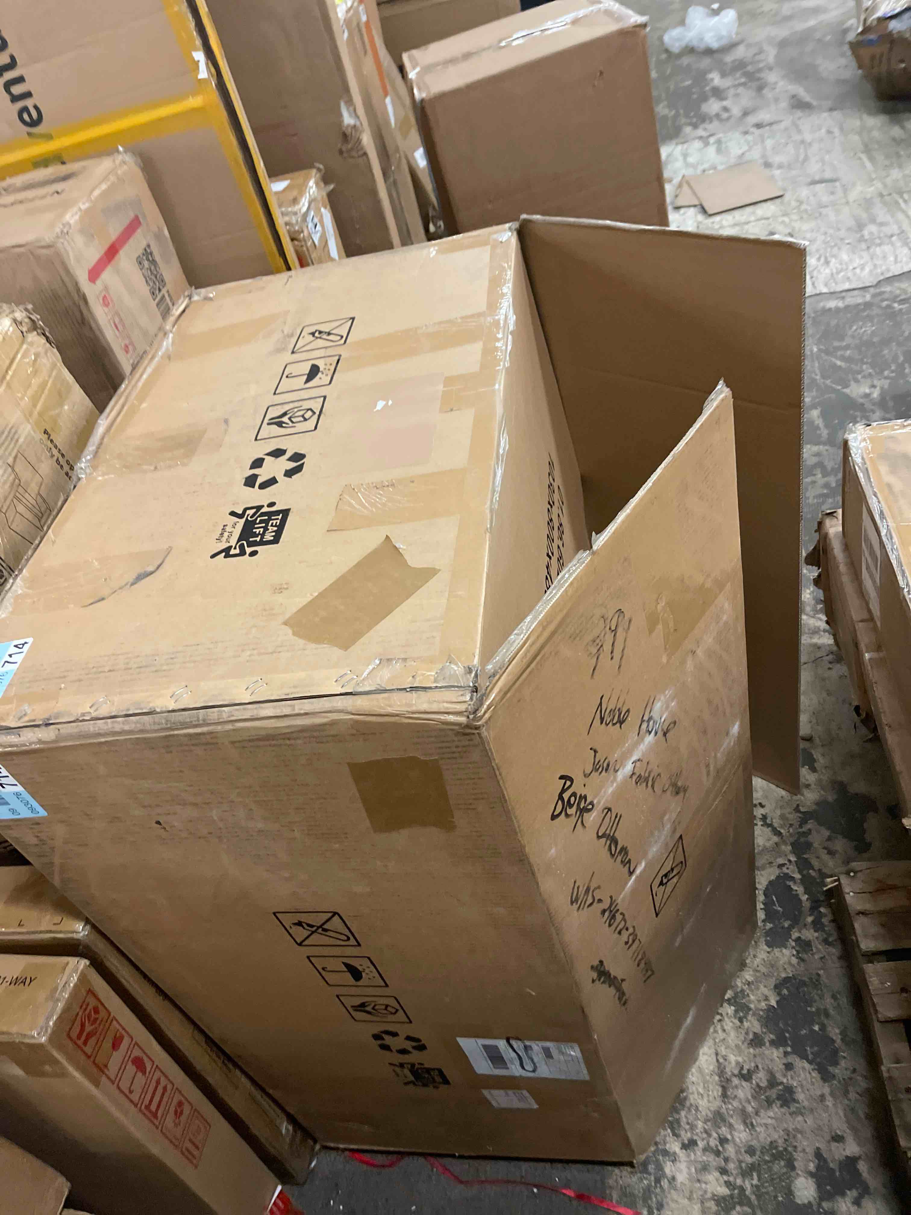 https://s3.amazonaws.com/lotting-images-prod/phillipi/GRA1829755_1777656309426.jpeg