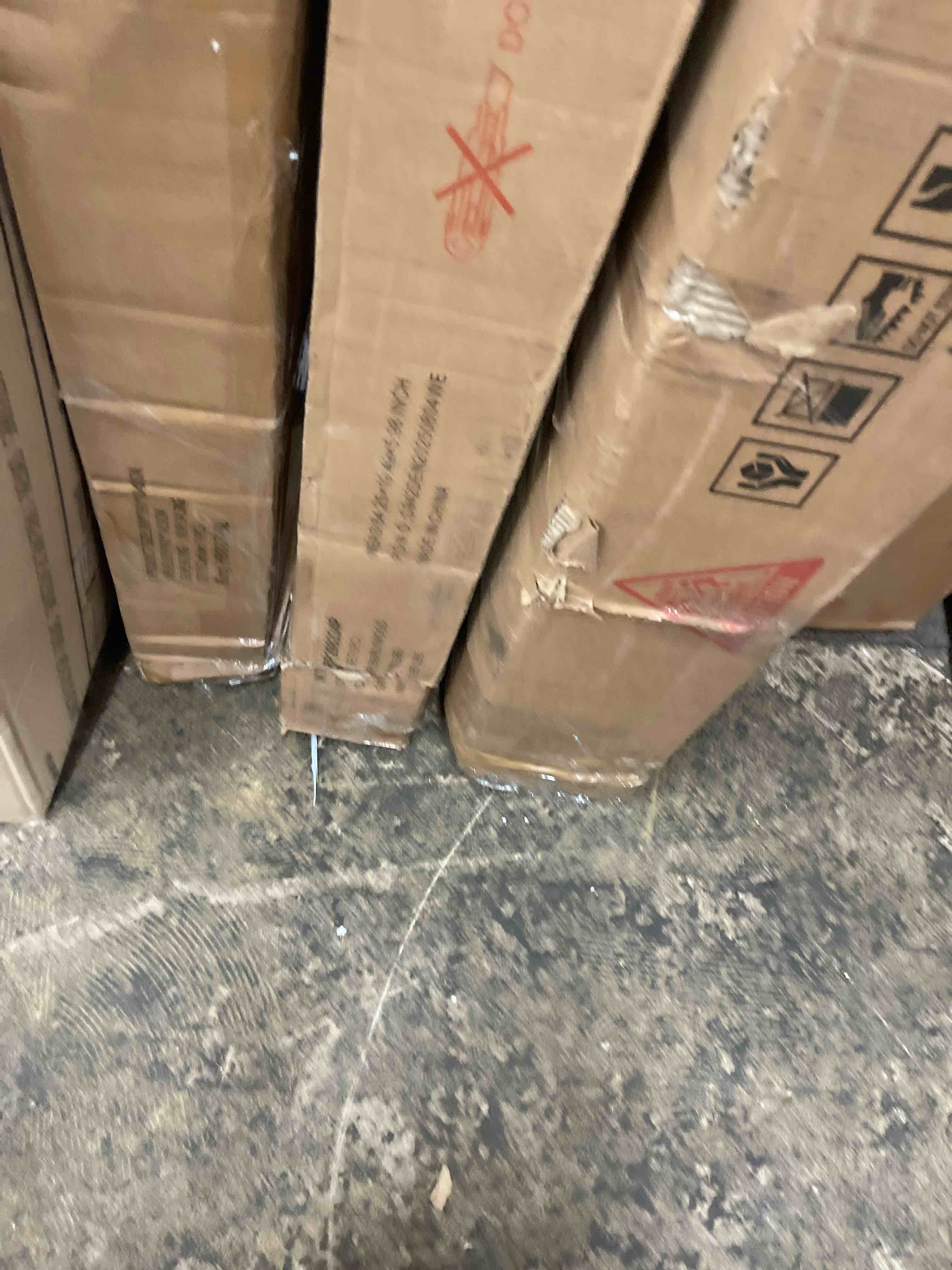https://s3.amazonaws.com/lotting-images-prod/phillipi/GRA1829802_1778006299821.jpeg