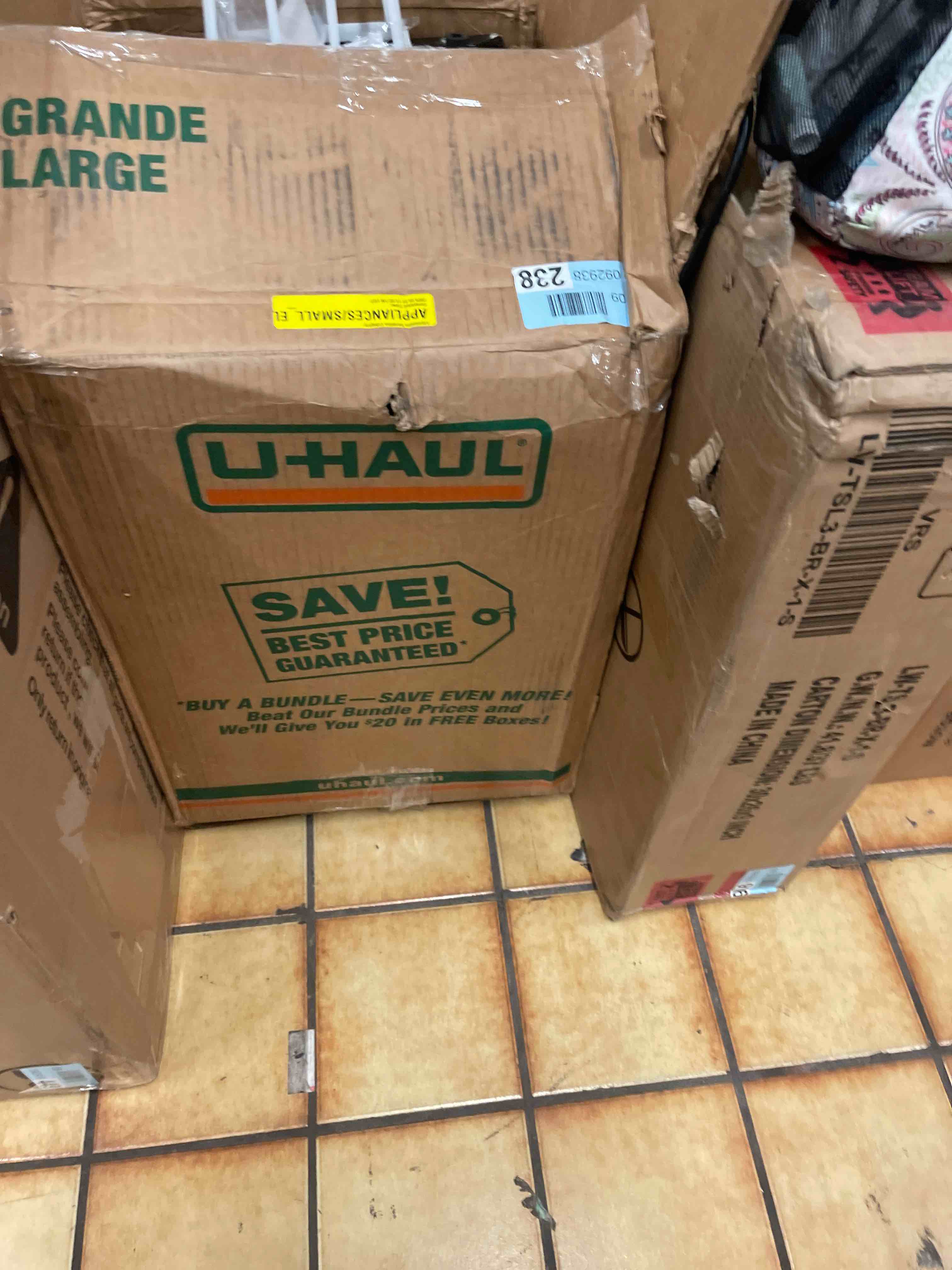 https://s3.amazonaws.com/lotting-images-prod/phillipi/GRA1829810_1778086393216.jpeg