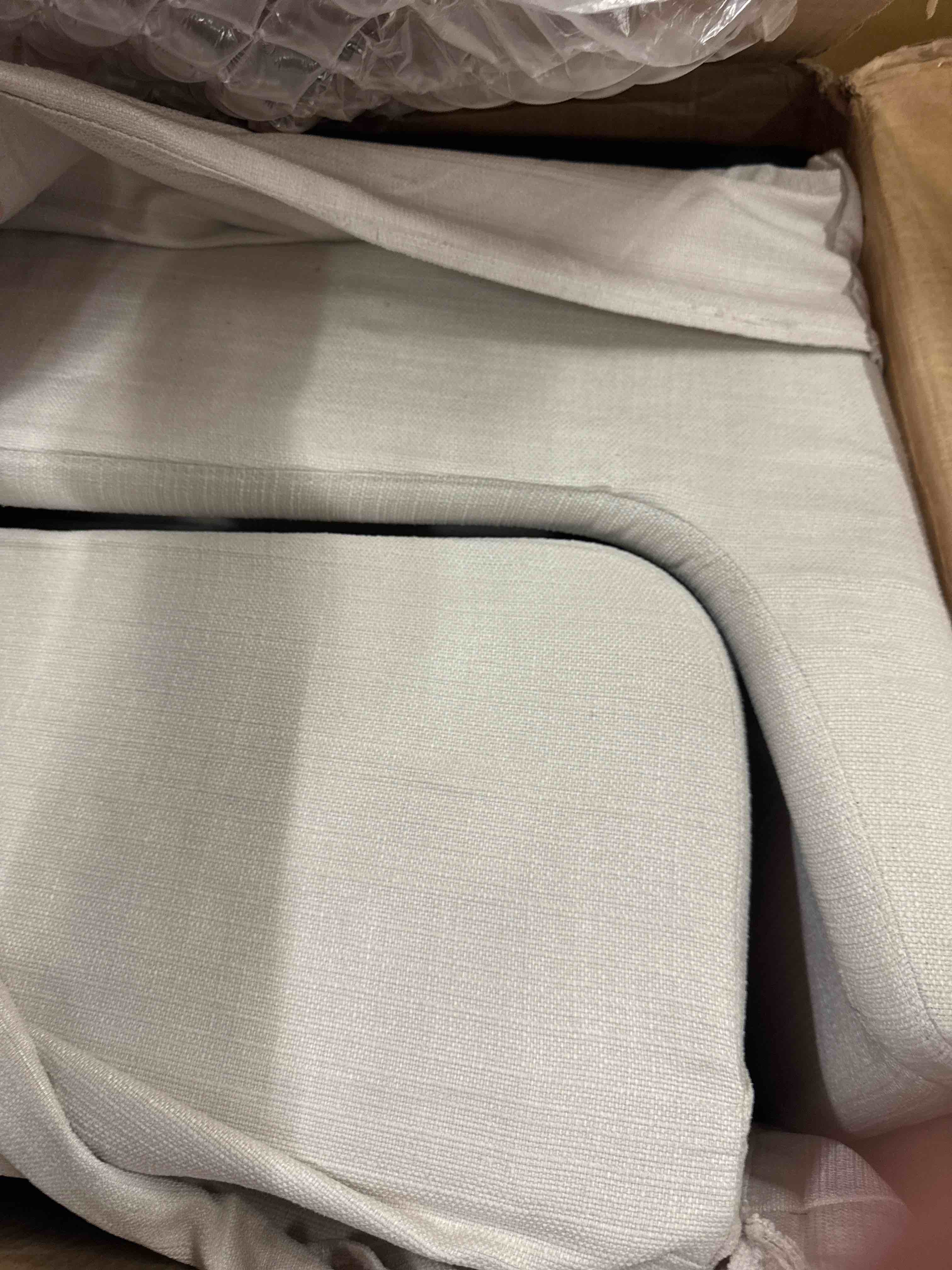 https://s3.amazonaws.com/lotting-images-prod/phillipi/GRA1829846_1778106968772.jpeg