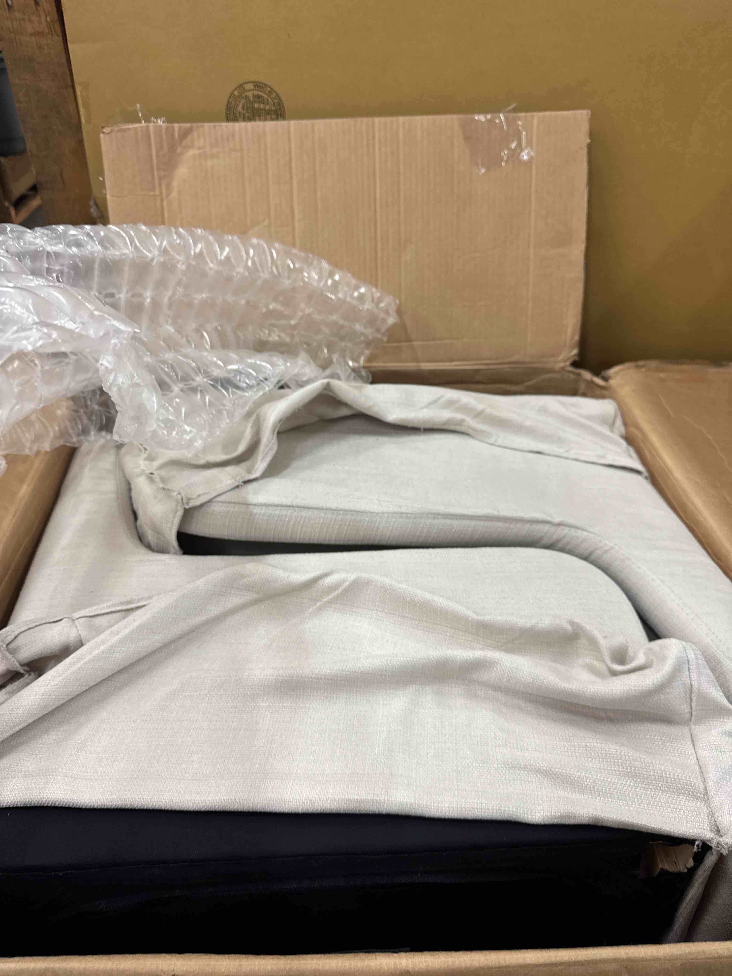 https://s3.amazonaws.com/lotting-images-prod/phillipi/GRA1829846_1778107009525.jpeg