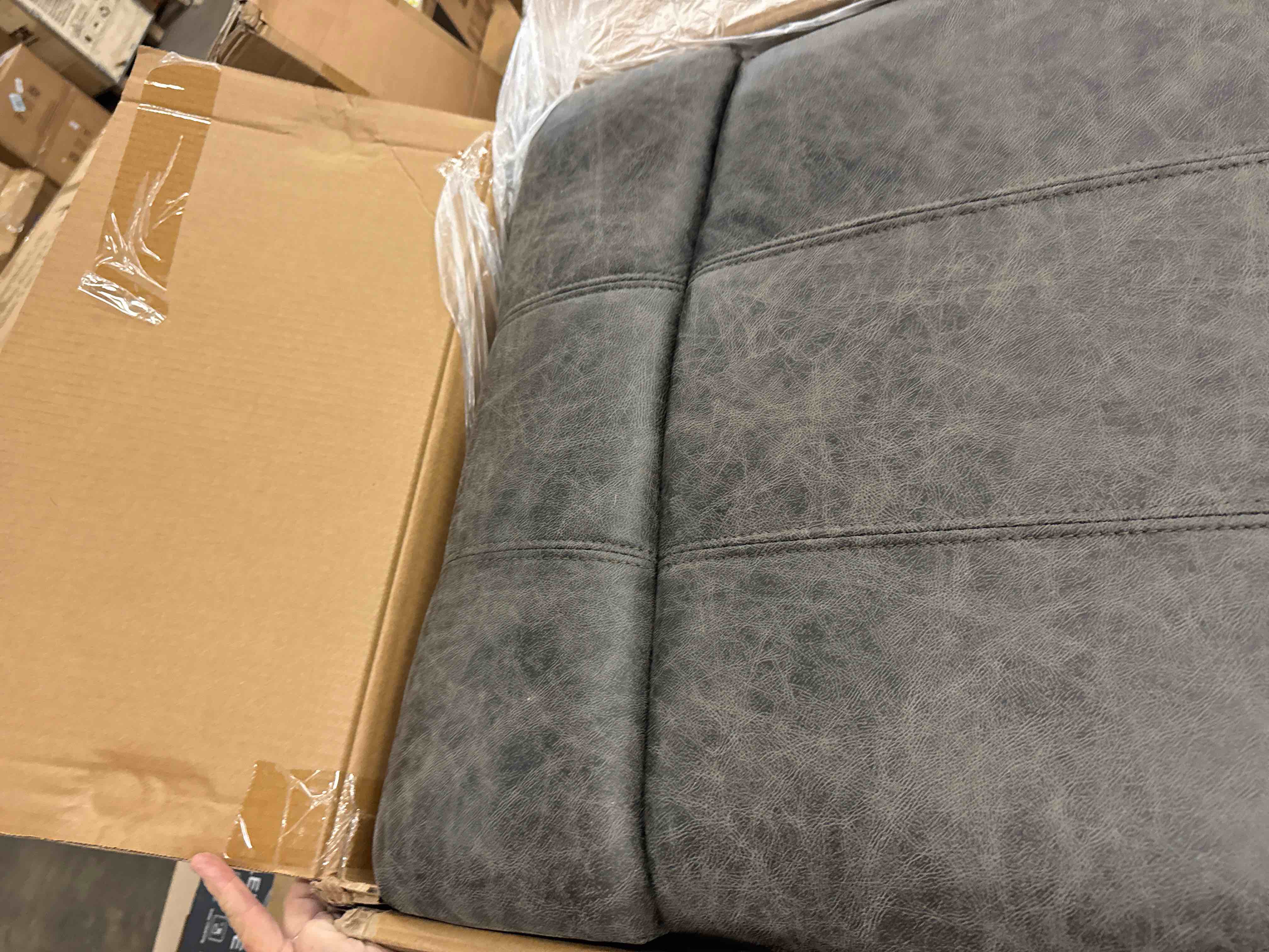 https://s3.amazonaws.com/lotting-images-prod/phillipi/GRA1829882_1778243763646.jpeg