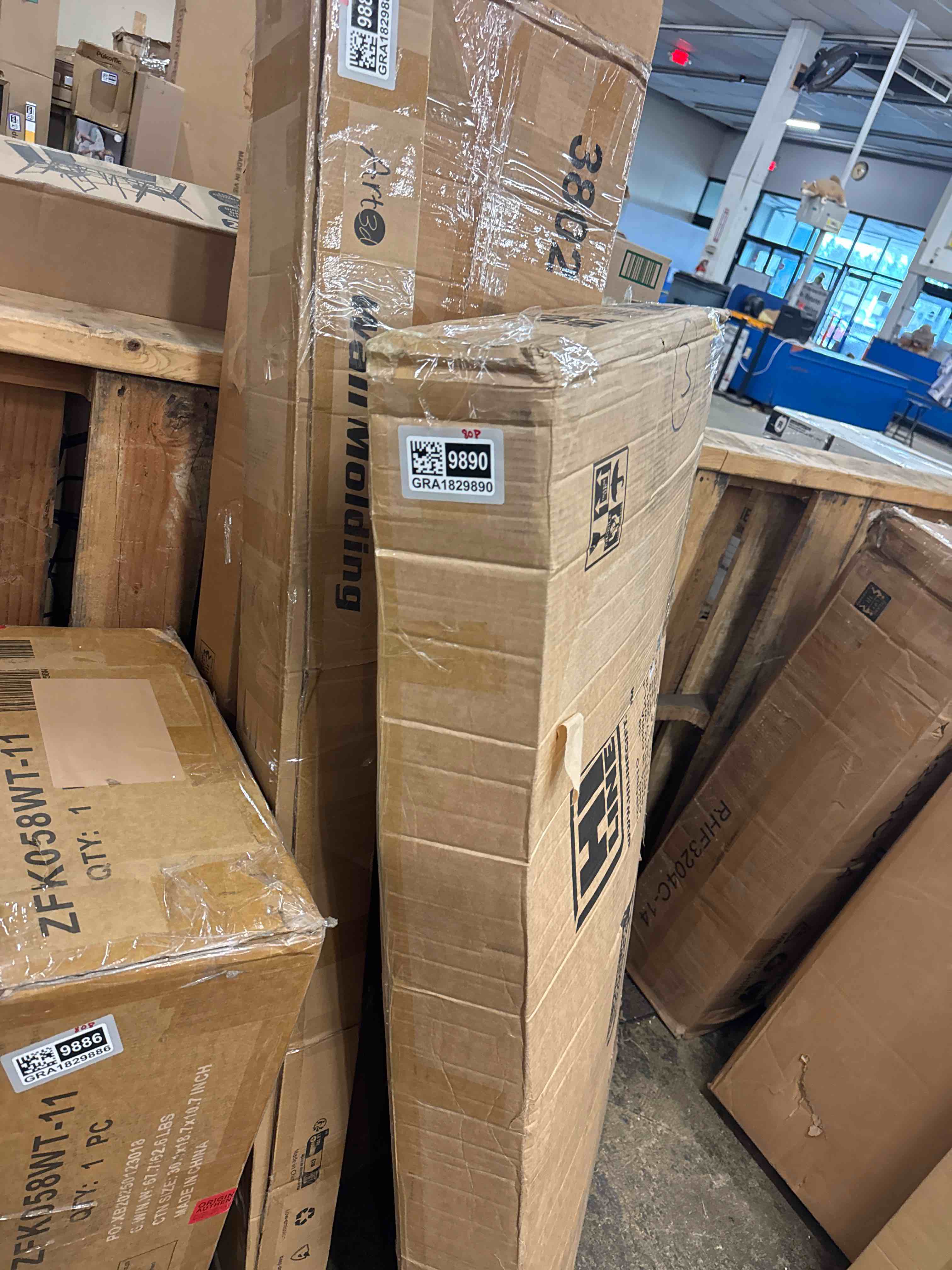 https://s3.amazonaws.com/lotting-images-prod/phillipi/GRA1829890_1778257634704.jpeg
