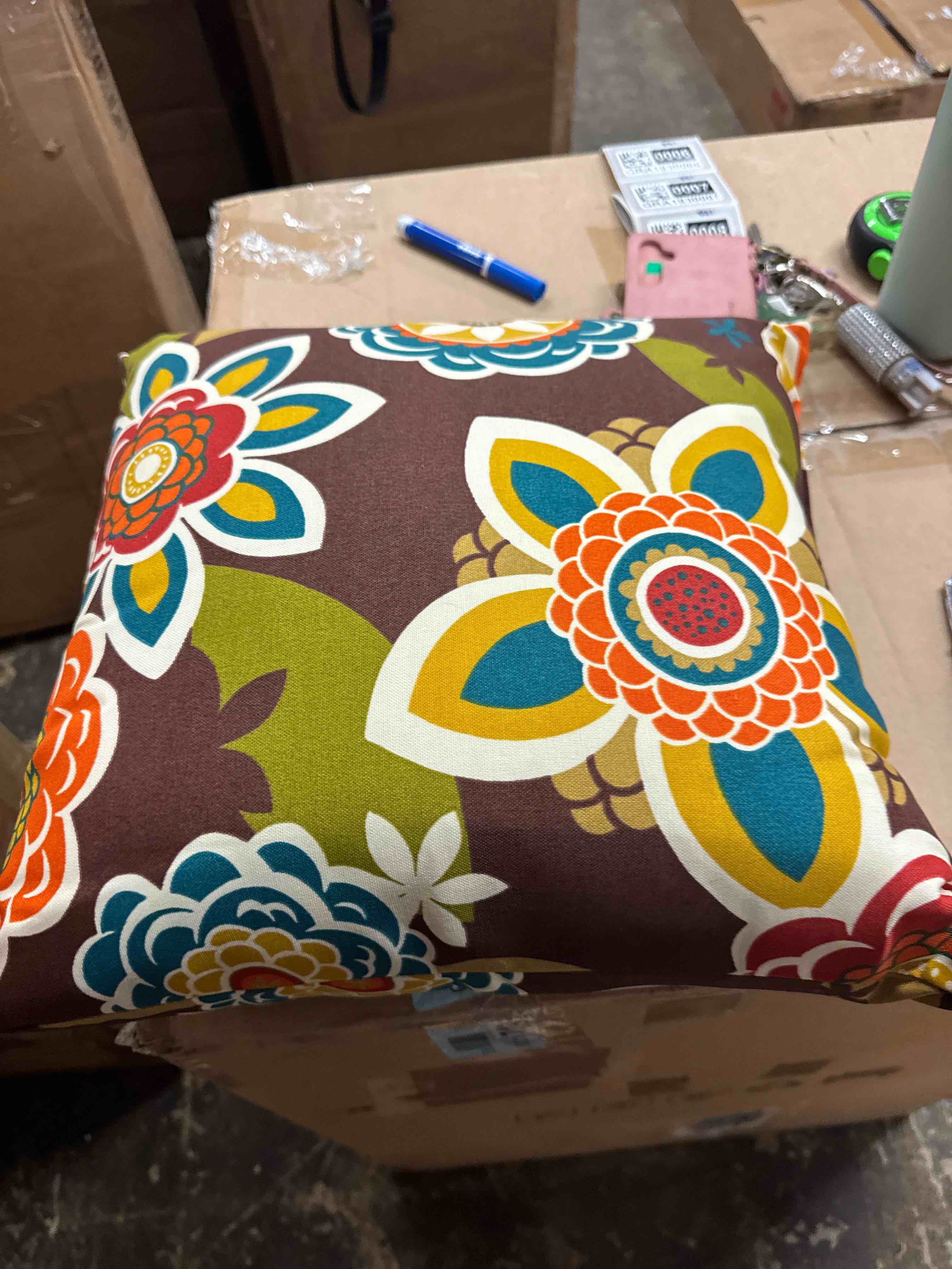 Condition photo showing New/Like New for blazing needles all-weather uv-resistant outdoor knife edge pillows set, set of 2, 20", annie chocolate