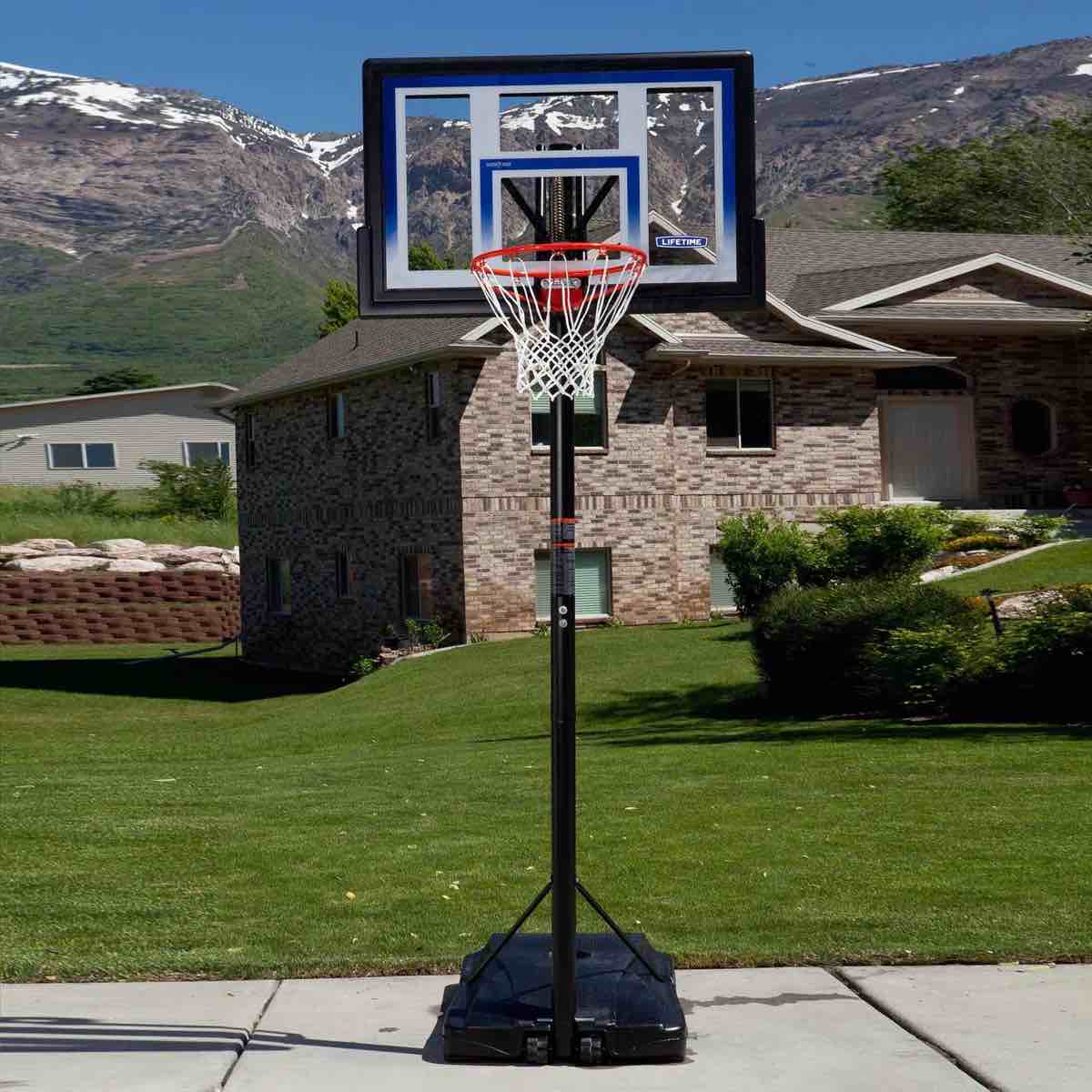 lifetime height adjustable portable basketball hoop (48" polycarbonate backboard)