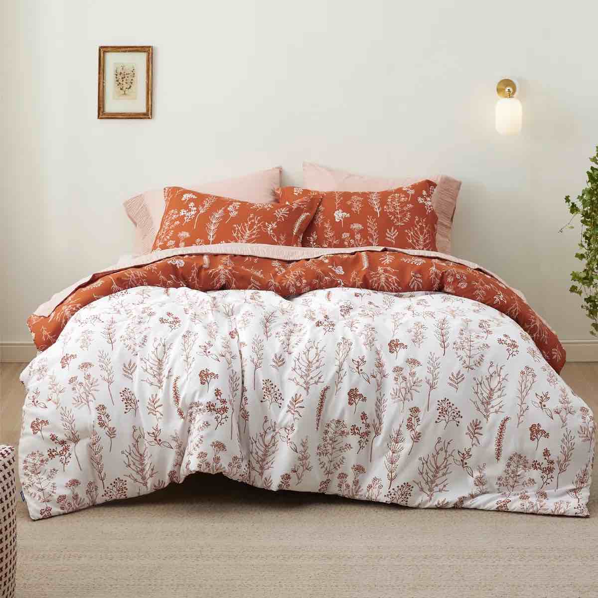 Condition photo showing New/Like New for (4)terracotta botanical floral bedding set, comforter & sham- twin