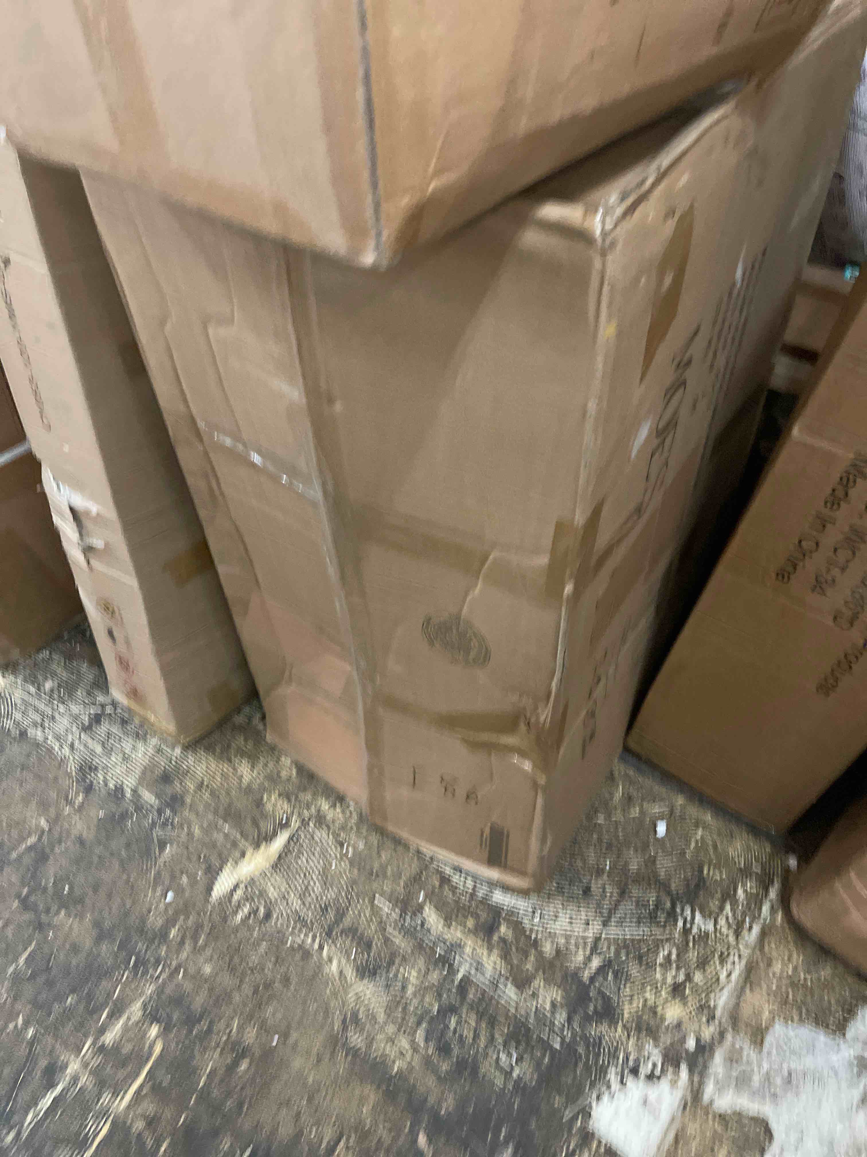 https://s3.amazonaws.com/lotting-images-prod/phillipi/GRA1830304_1780432926131.jpeg