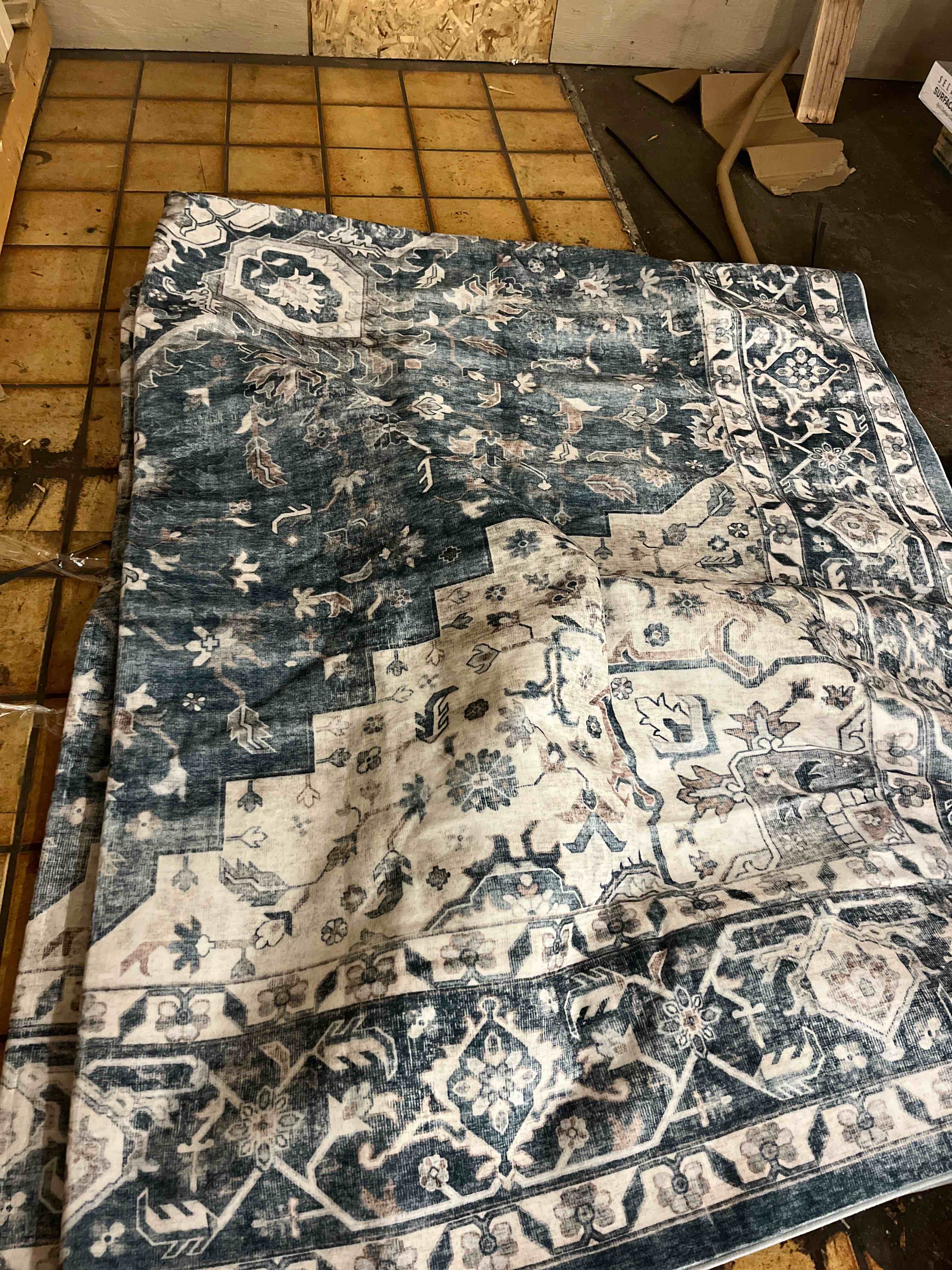 Condition photo showing Good Condition for AMADA HOMEFURNISHING 8x10 Washable Area Rug, Low-Profile with Non-Slip Backing & Durable Edge Binding, Vintage Large Rugs for Living Room, Bedroom, Dining Room, Blue
