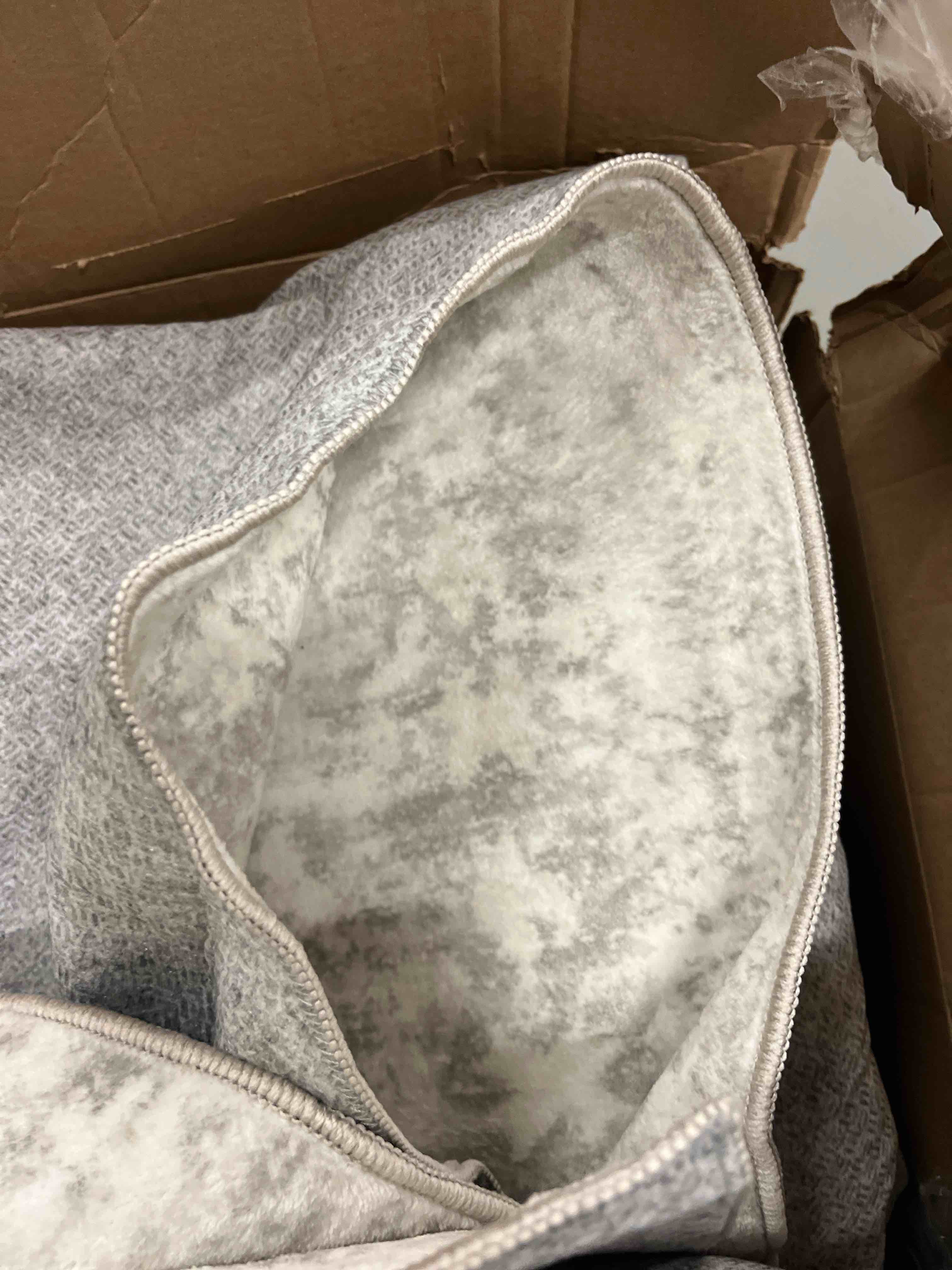 Condition photo showing New/Like New for RUUGME 9X12 feet Abstract Area Rug:Large Washable Living Room Rug Non Slip Low Pile Carpet for Bedroom Soft Foldable Stain Resistant Distressed Thin Rug for Dining Room Kitchen 9X12 feet Brick/Brown/Beige