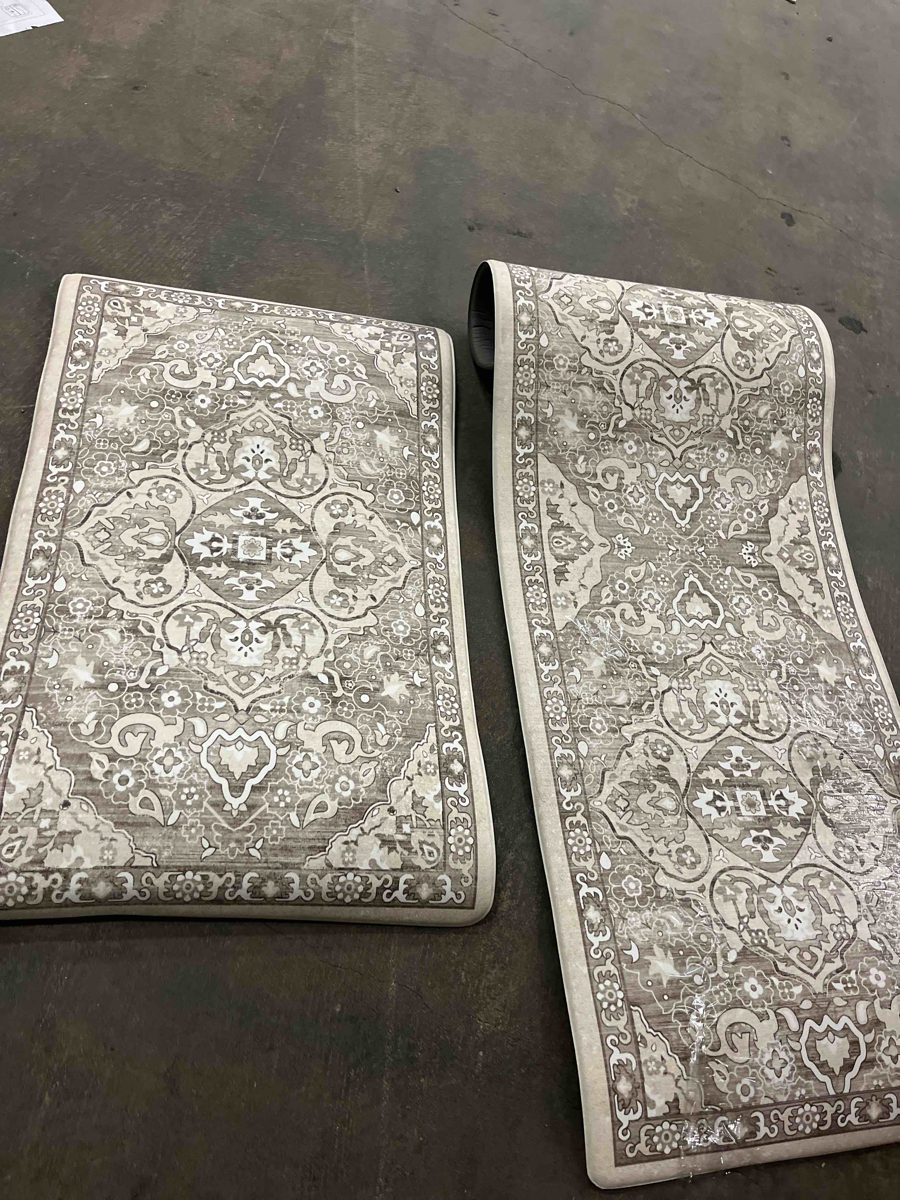 Condition photo showing Good Condition for Ileading Anti Fatigue Kitchen Rugs Sets of 2 Cushioned Kitchen Mats for Floor Waterproof Kitchen Mat Set Non Slip Comfort Standing Mat for Kitchen, Office, Sink, Laundry