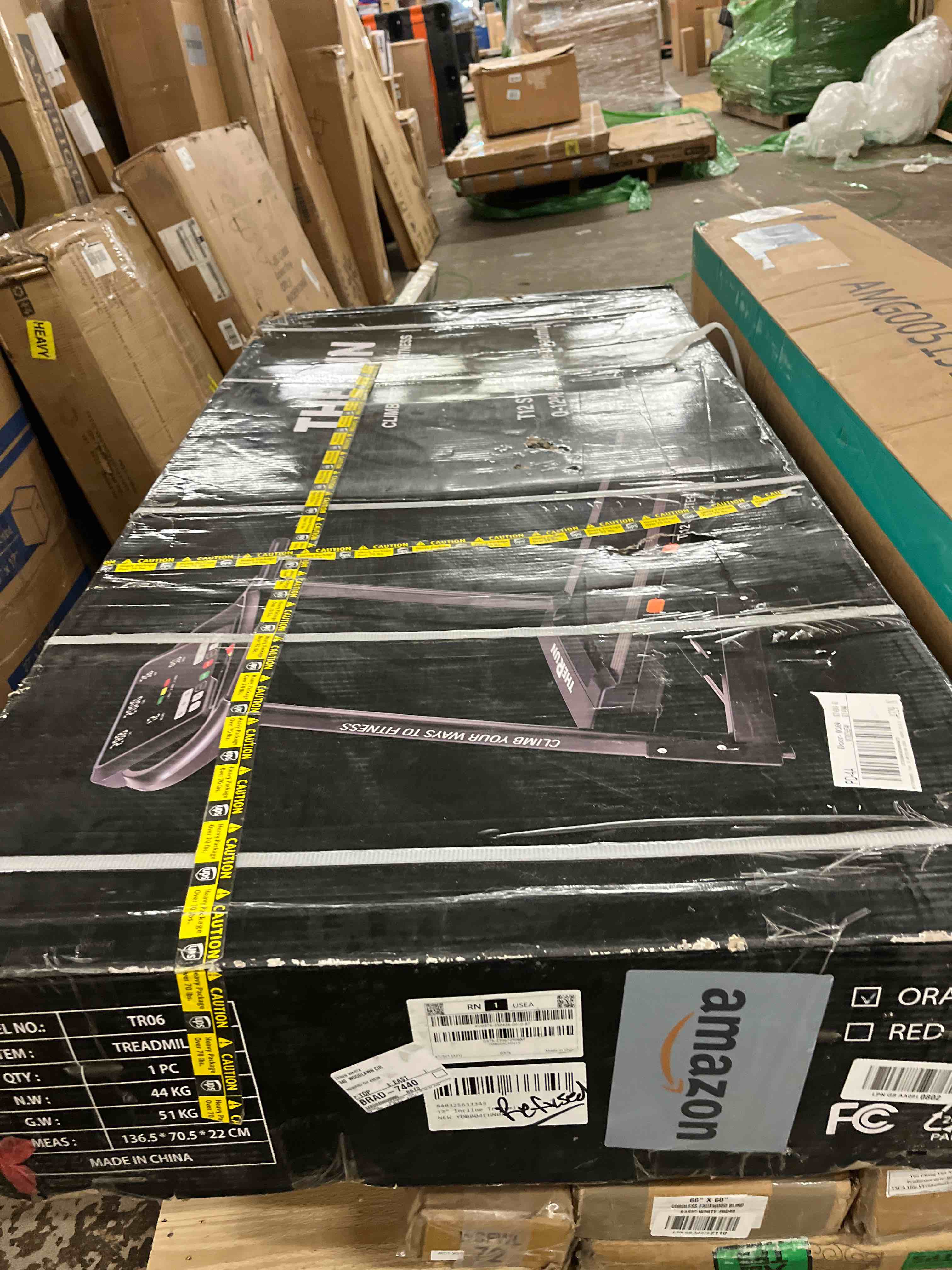 Condition photo showing New/Like New for THERUN Incline Treadmill for Running and Walking, 300 lbs Weight Capacity, Wide Belt, 3.0 HP, 18" LED Screen, 2 Layers Shock-Absorbing