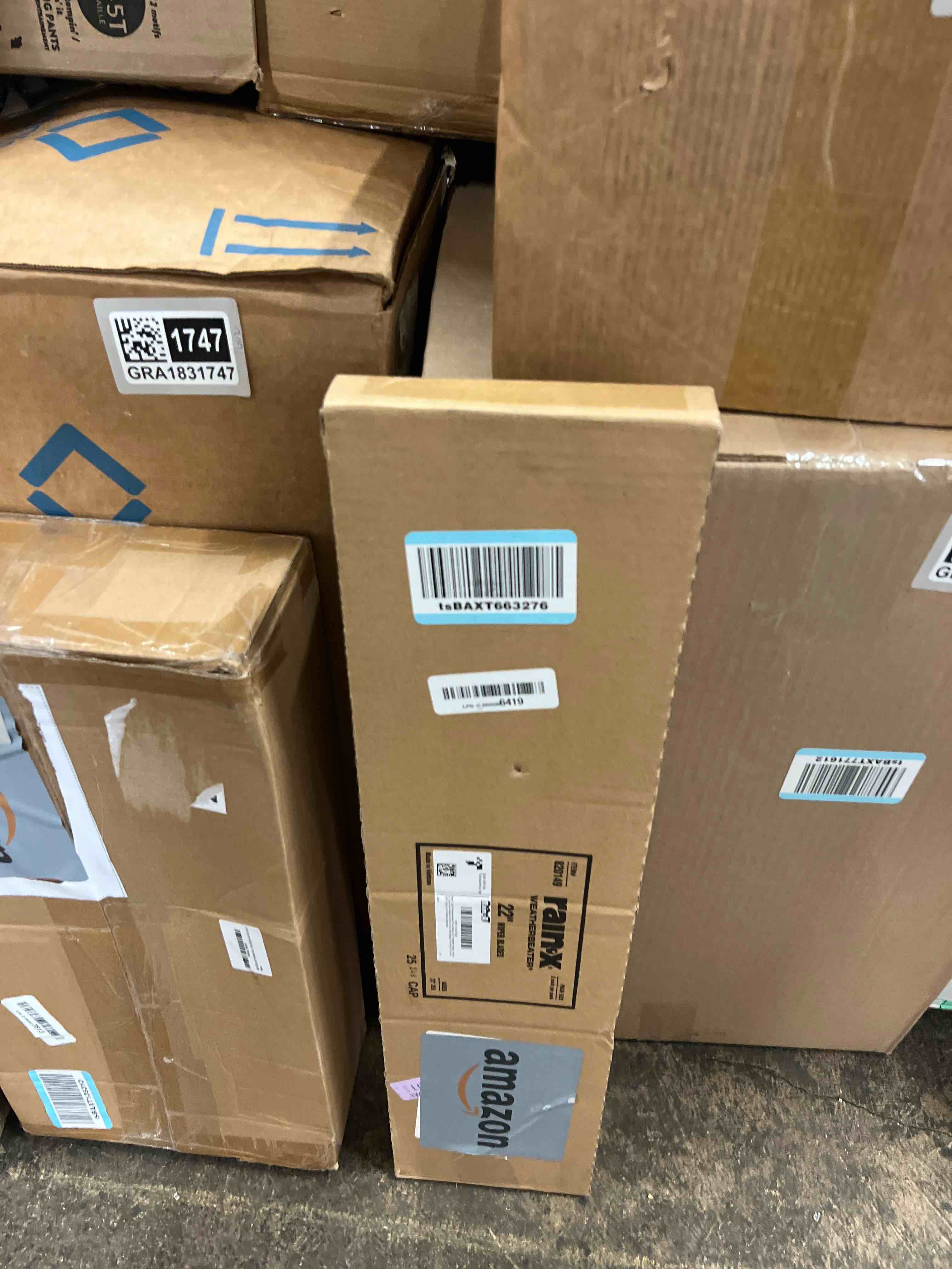 Condition photo showing New/Like New for rain-x 820149 weatherbeater wiper blades, 22" windshield wipers (pack of 2), automotive replacement windshield wiper blades that meet or exceed oem quality and durability