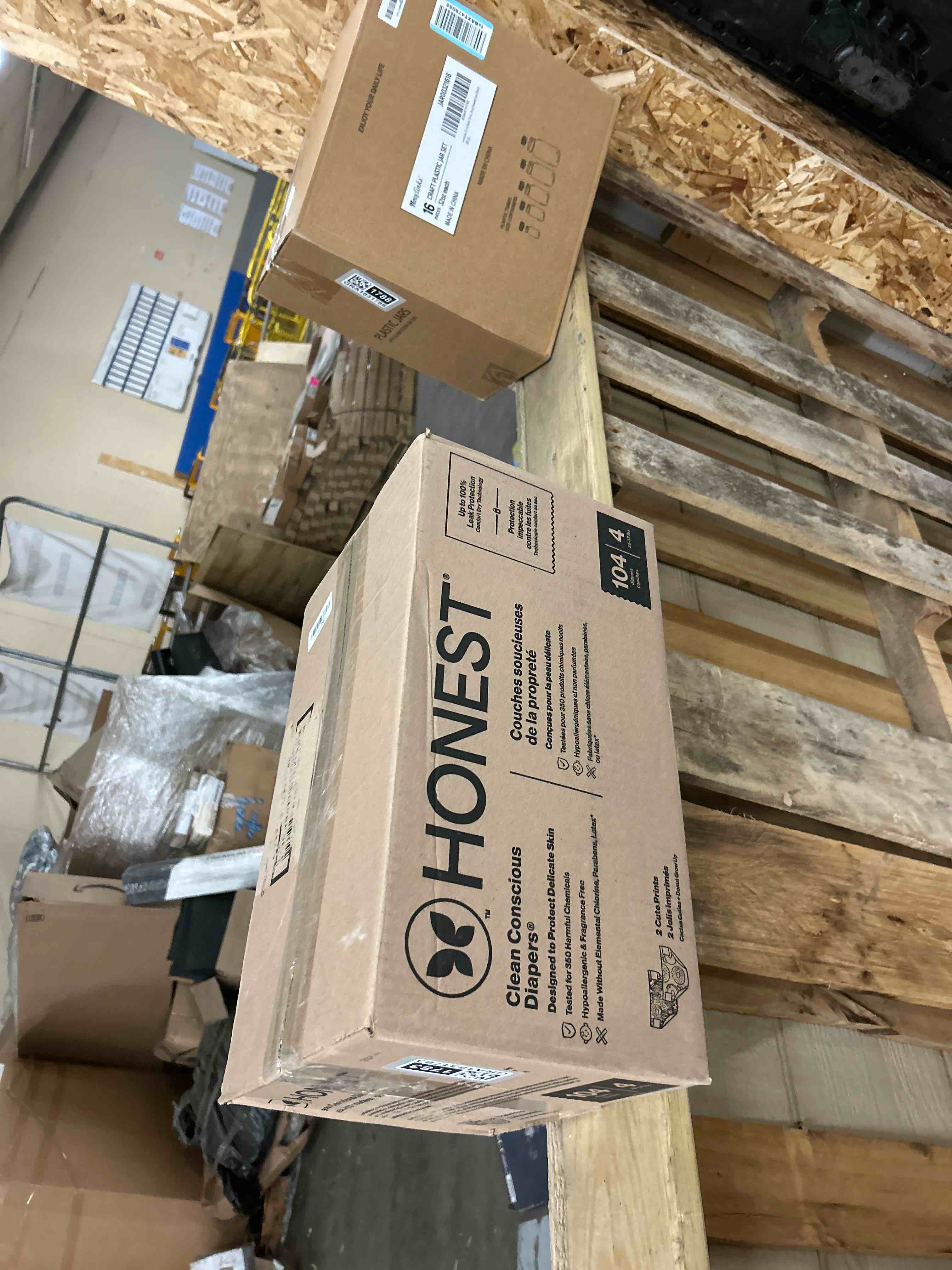 Condition photo showing New/Like New for the honest company comfort dry disposable diapers for sensitive skin, hypoallergenic, wild thang + all the alpacas, super club box size 4 (22–37 lbs) 104 count