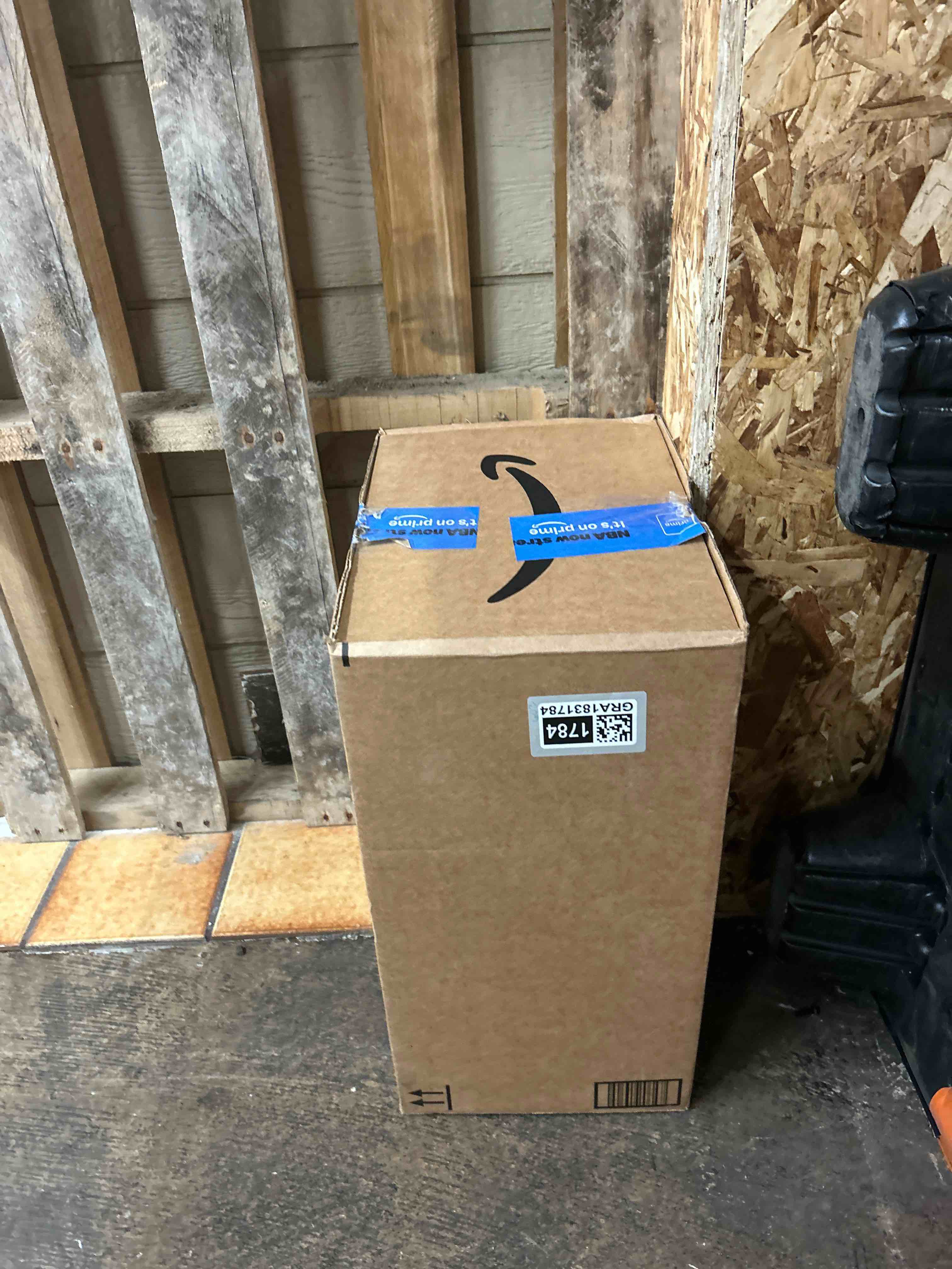 Condition photo showing New/Like New for dalen large rotating head fake owl decoy to scare birds away - 18'' tall - garden scarecrow owl with 360º rotating head