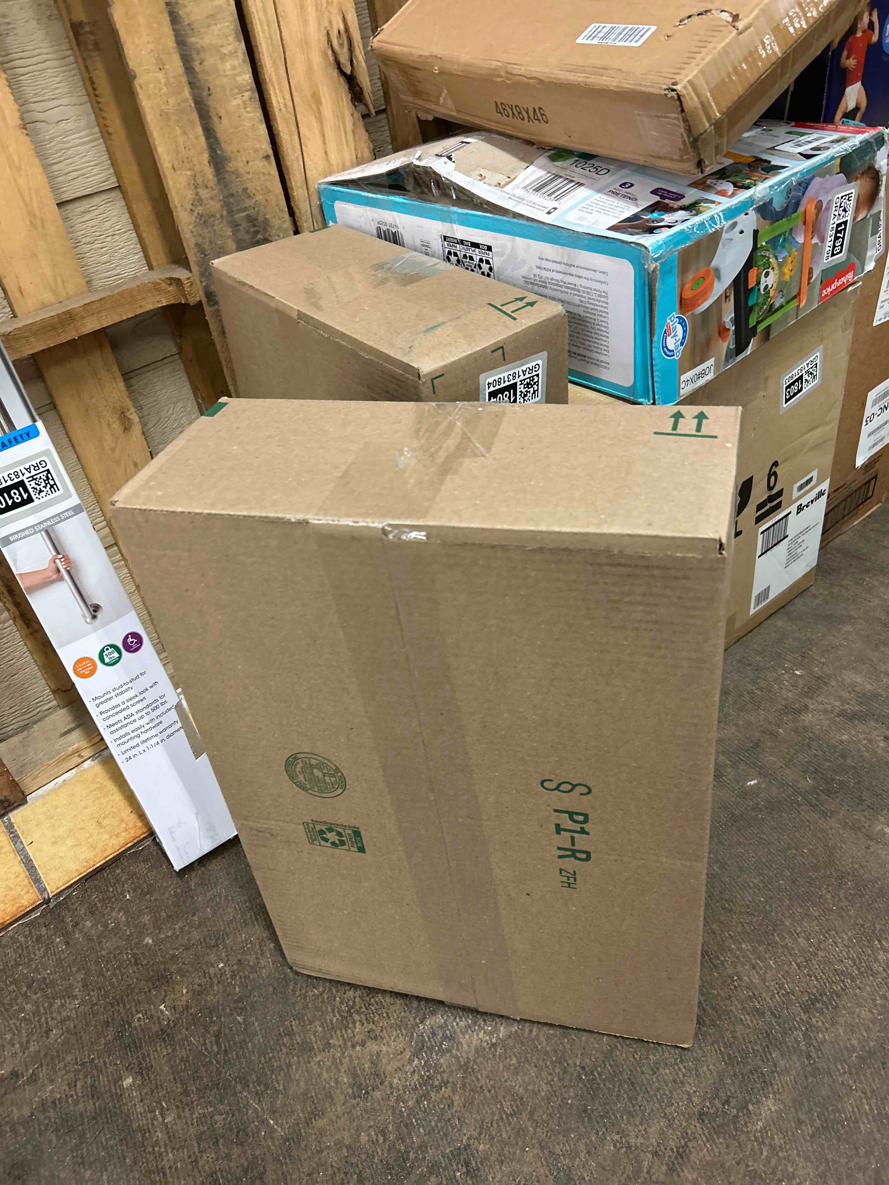 Condition photo showing New/Like New for dash & albert malta grey machine washable rug, 2 x 3 feet, grey stripe pattern