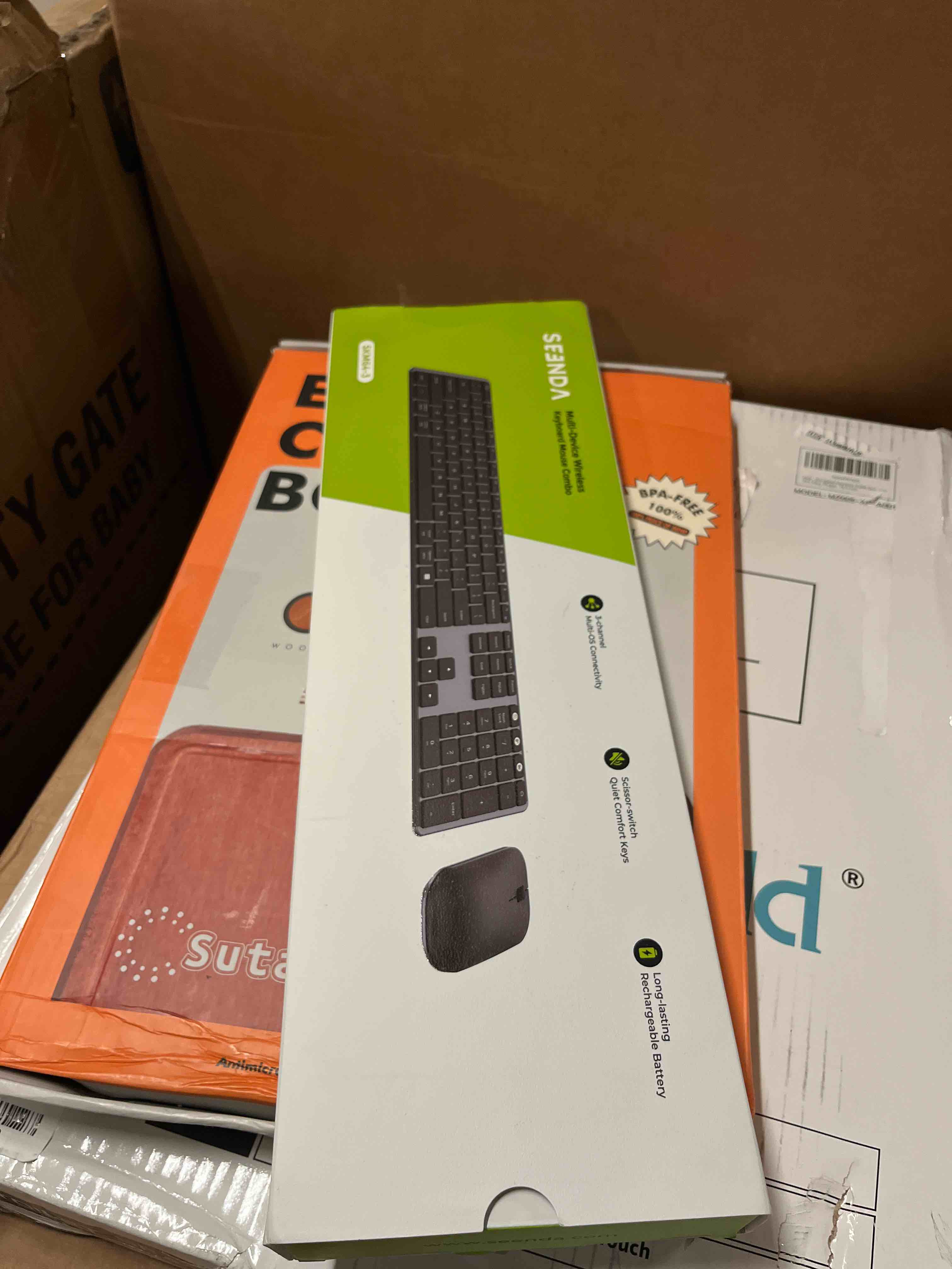 Condition photo showing New/Like New for seenda wireless bluetooth keyboard and mouse combo, skm64-3 rechargeable slim quiet keyboard mouse, 3 multi-device connection, compatible for windows, mac, macbook, ipad, tablet, black gray