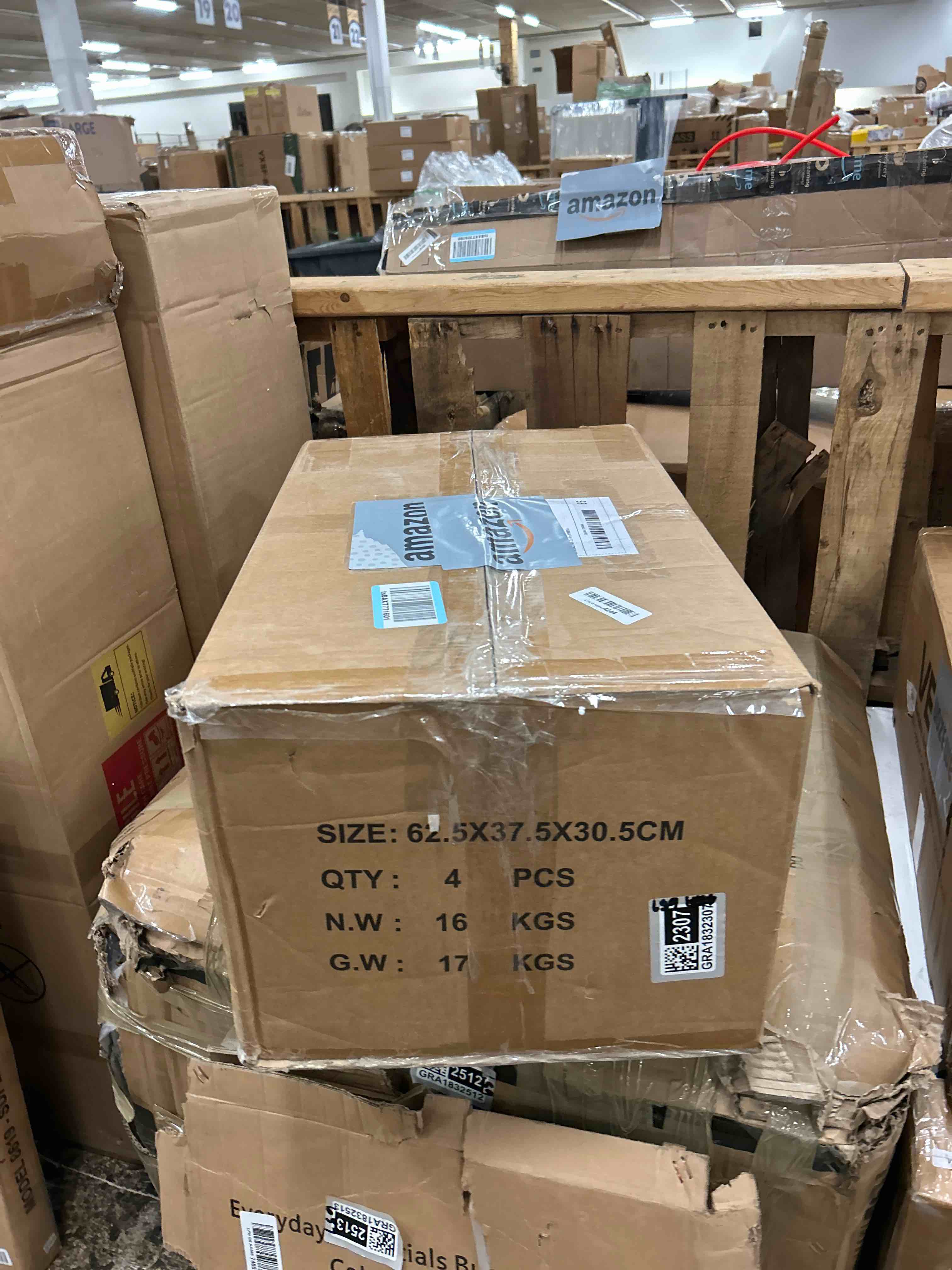 Condition photo showing New/Like New for sifer chafing dishes for buffet 4-pack 9qt, multi-compartment pans tool-free setup, foldable stackable chafing dish buffet set stainless steel for party catering wedding, silver