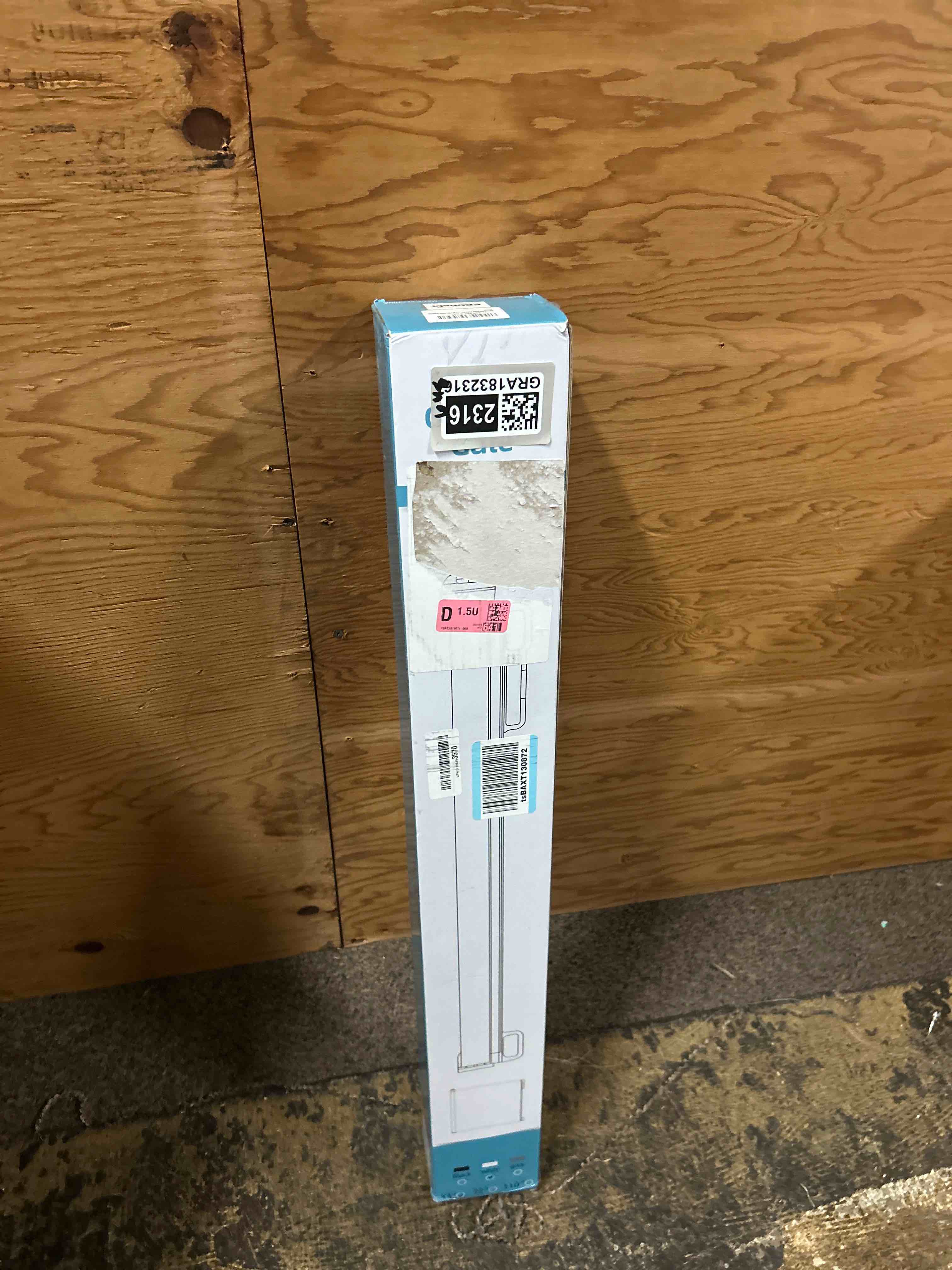 Condition photo showing New/Like New for probebi retractable baby & dog gate - extends to 54" wide, 34" tall - stair, doorway & hallway use