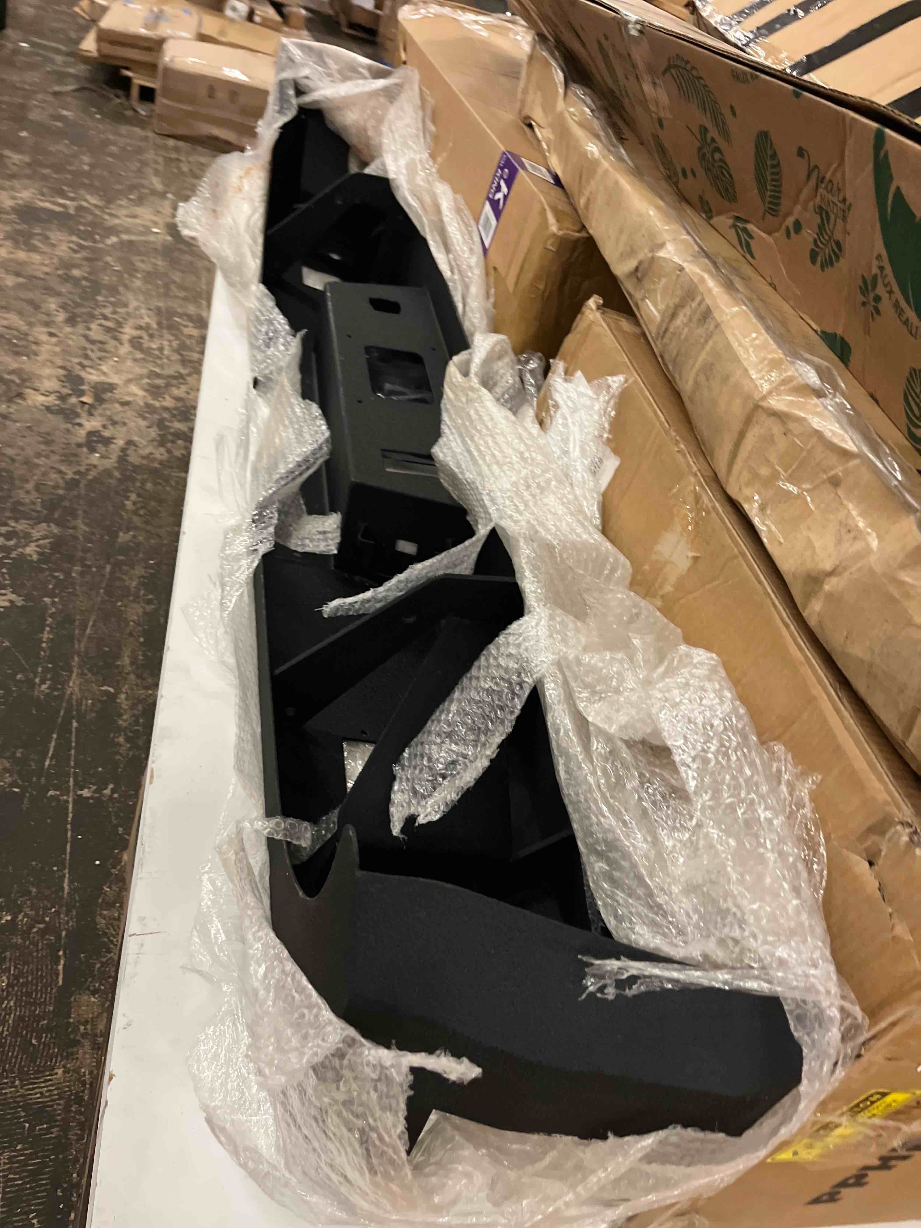 Condition photo showing New/Like New for motorhot black rear step bumper compatible with toyota tacoma 2005-2015 steel w/brackets/pads fleet styleside