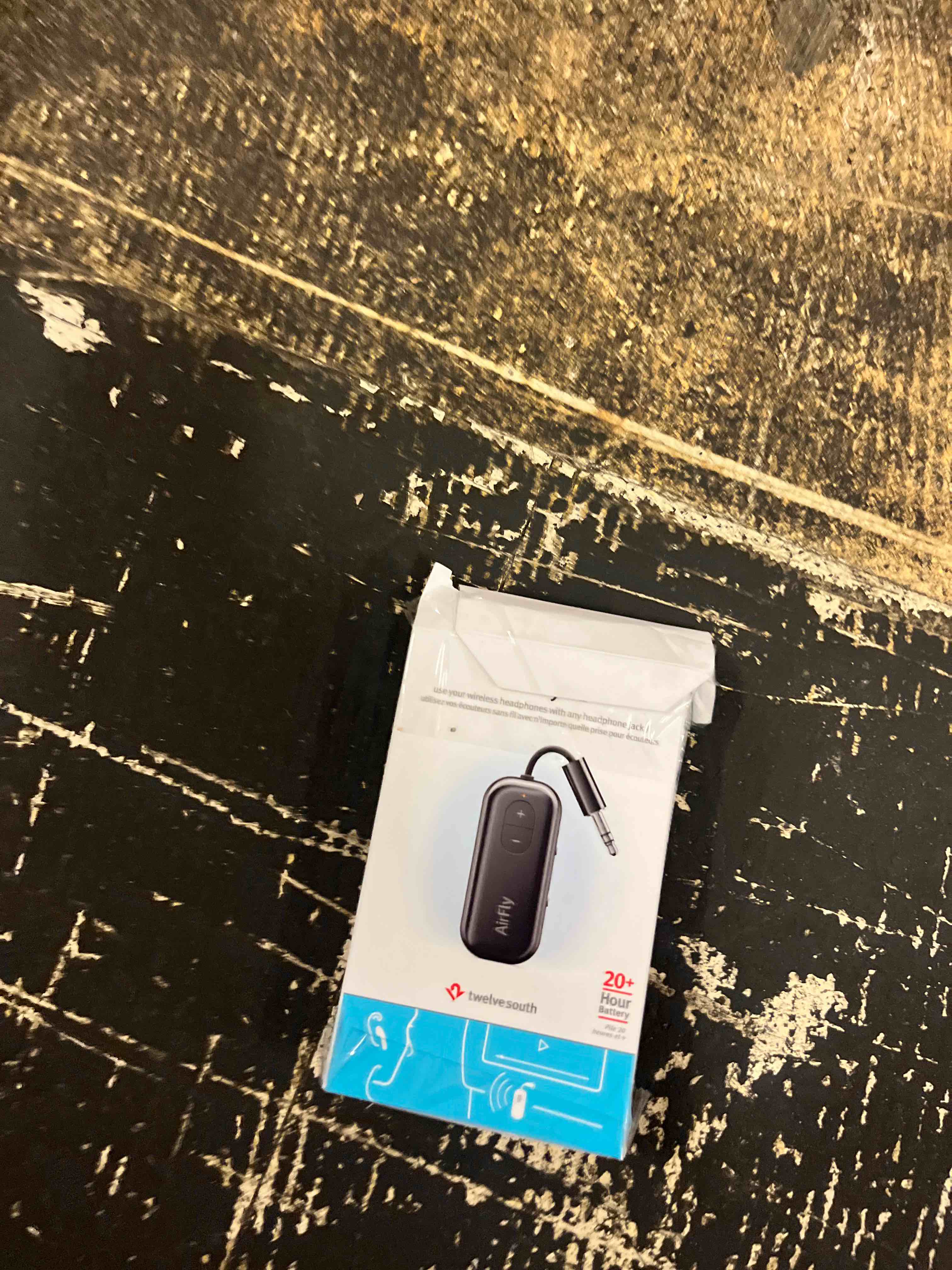Condition photo showing New/Like New for twelve south airfly se, bluetooth wireless audio transmitter for airpods/wireless or noise-cancelling headphones; use with any 3.5 mm audio jack on airplanes, gym equipment or ipad/tablets (black)