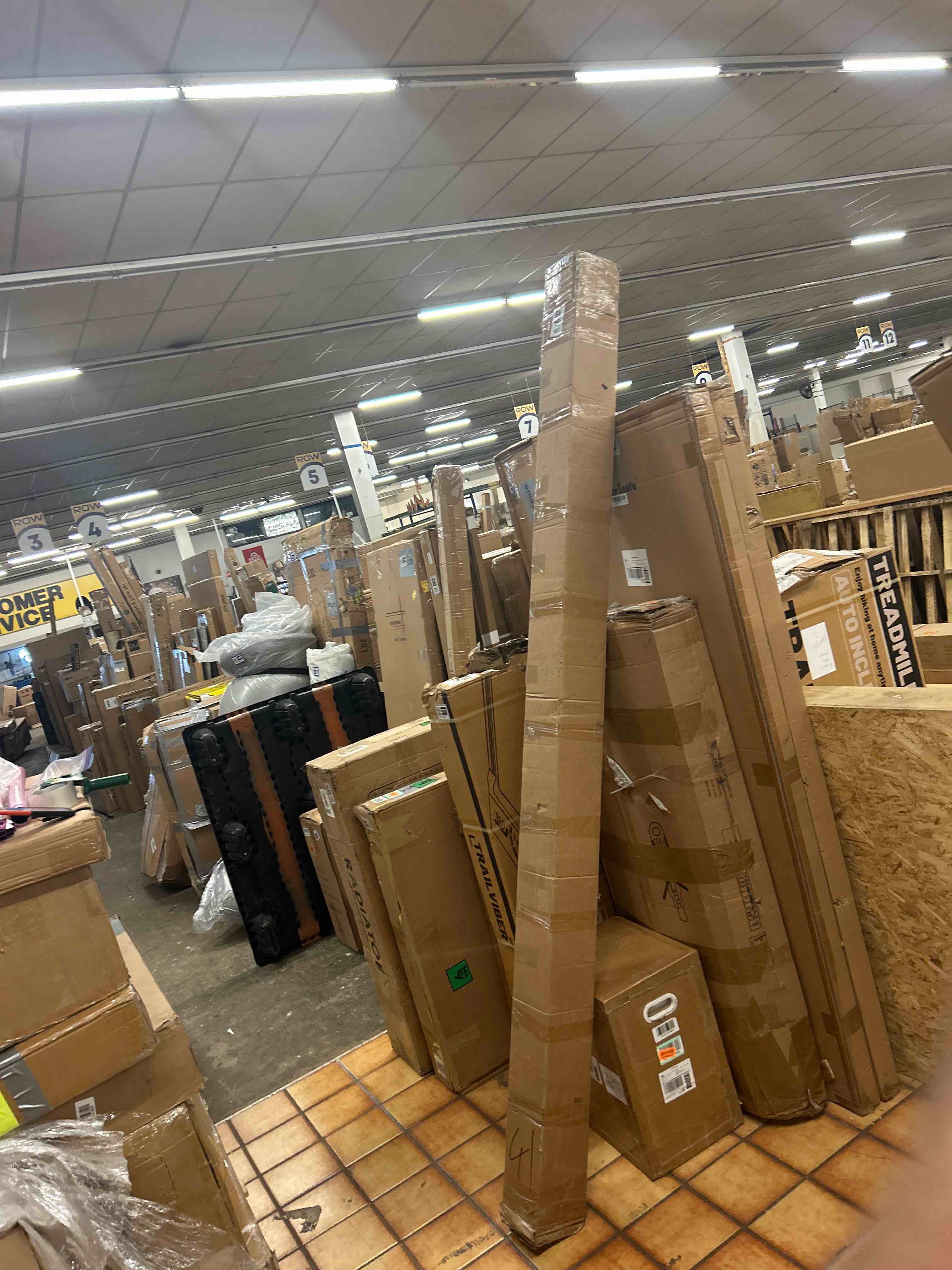 Condition photo showing New/Like New for 8x20 ft garage floor mat, 2.8mm thickened pvc rubber garage flooring roll, non-slip floor protector mat, heavy duty diamond plate garage floor protector for garage, rv trailer, basement, black