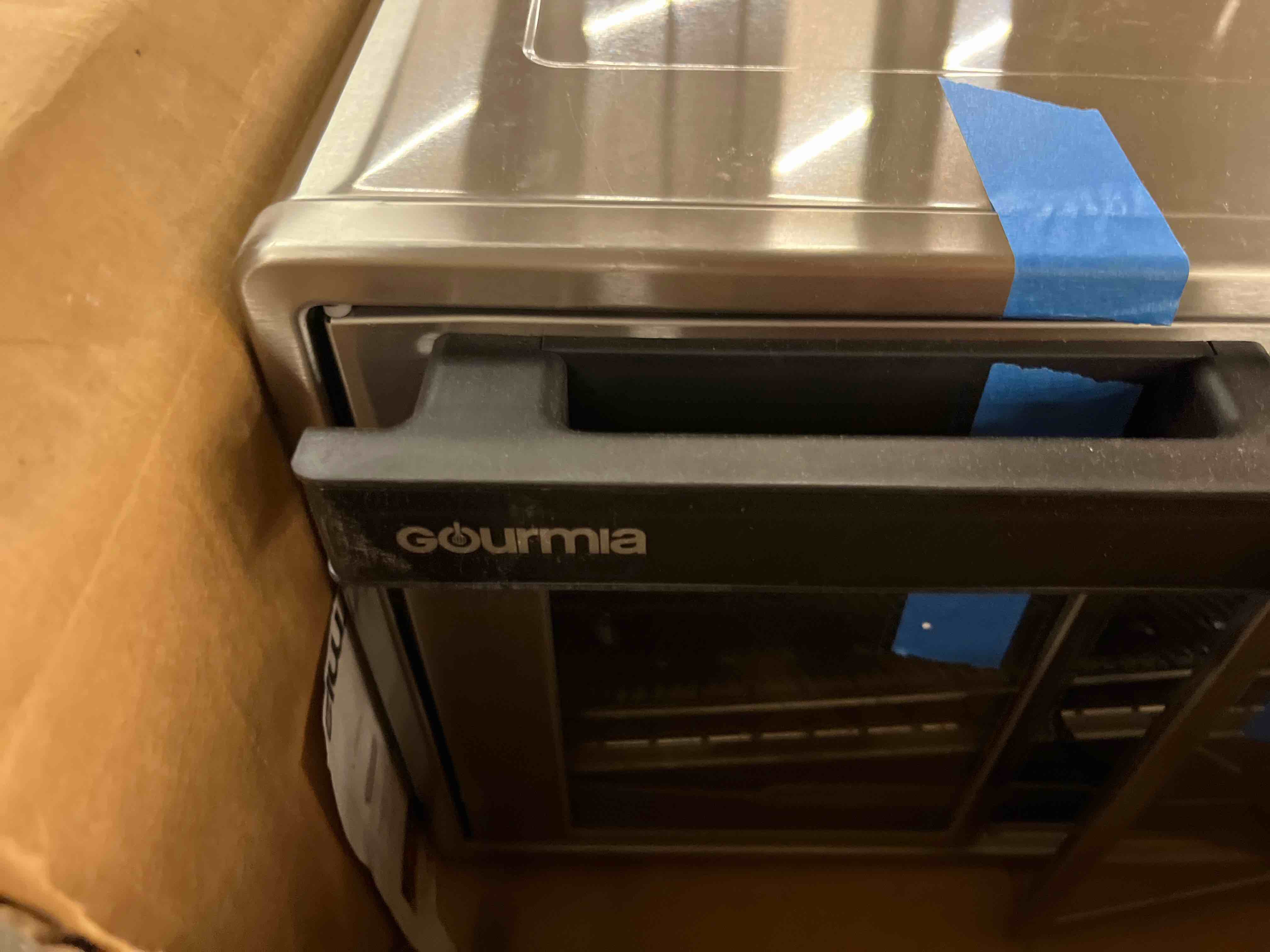 Condition photo showing Good Condition for gourmia french door air fryer oven - 37 qt large capacity convection toaster oven, fryforce 360°, digital display, 12 cooking presets, dehydrate, fits 13'' pizza, dishwasher-safe, stainless steel
