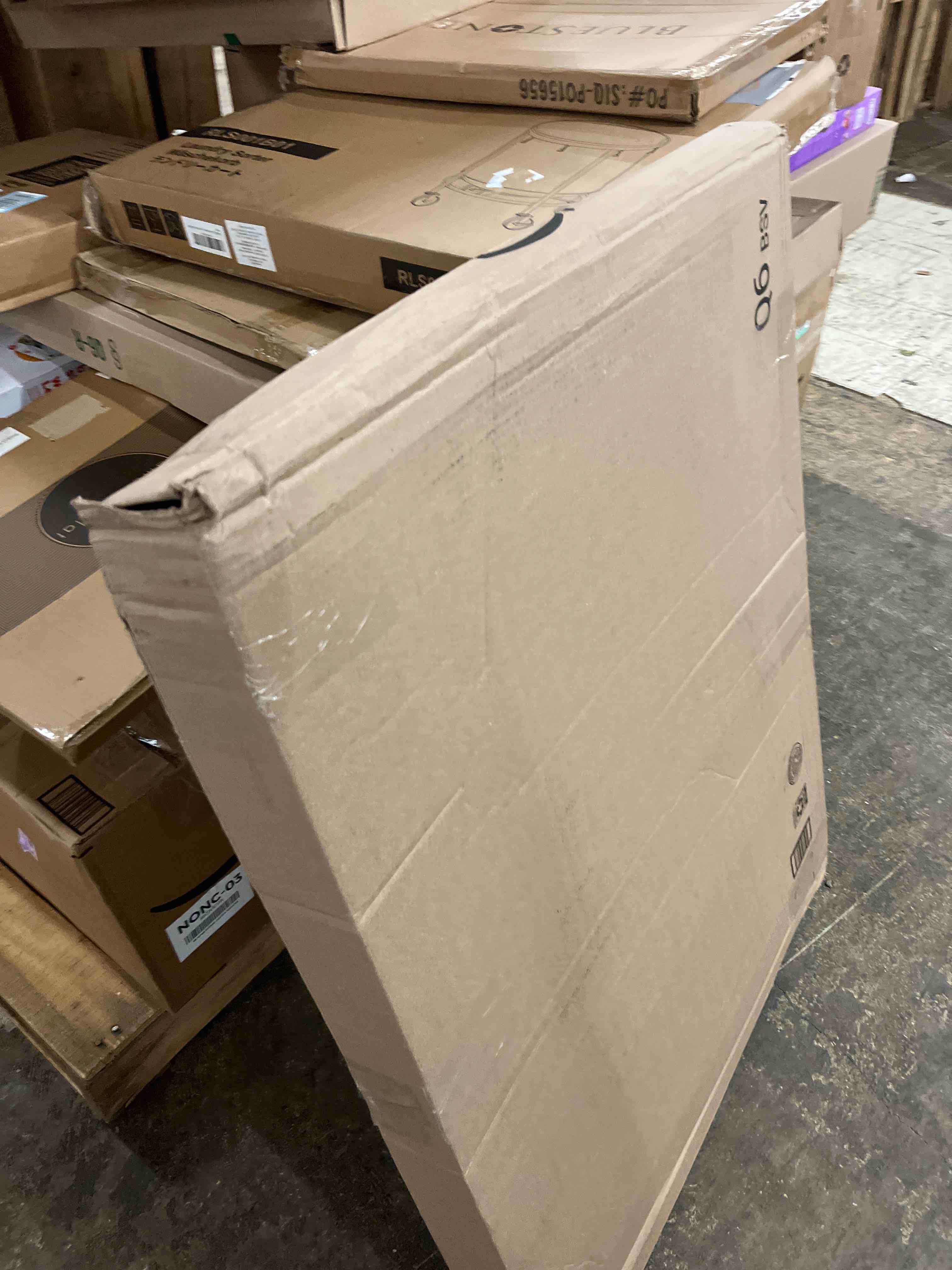 https://s3.amazonaws.com/lotting-images-prod/phillipi/GRA1833061_1777300974785.jpeg