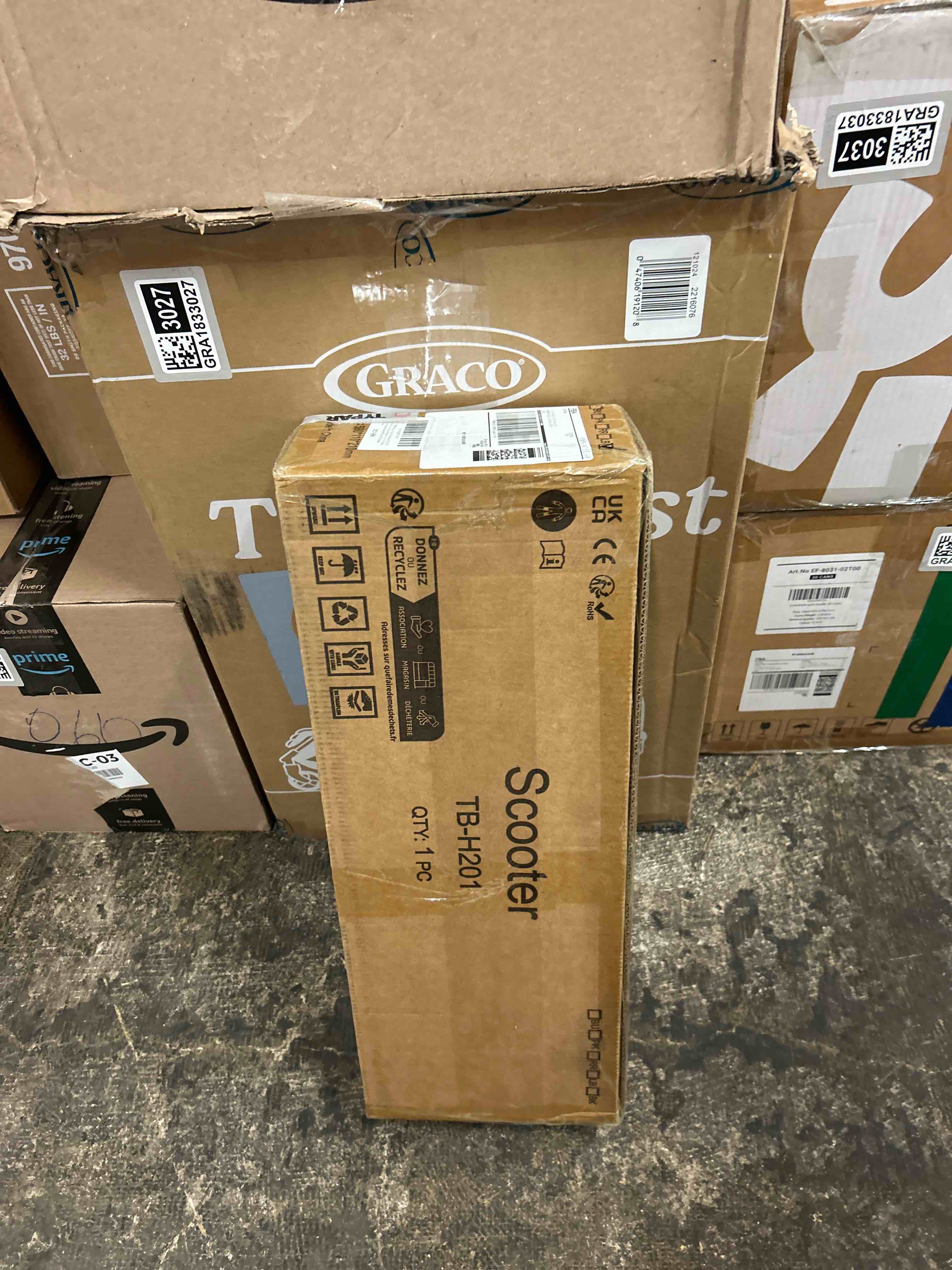 Condition photo showing New/Like New for scooter toys for kids ages 6-12/3-5, christmas birthday gifts for girls boys, easy folding kids scooter with 3 levels adjustable handlebar