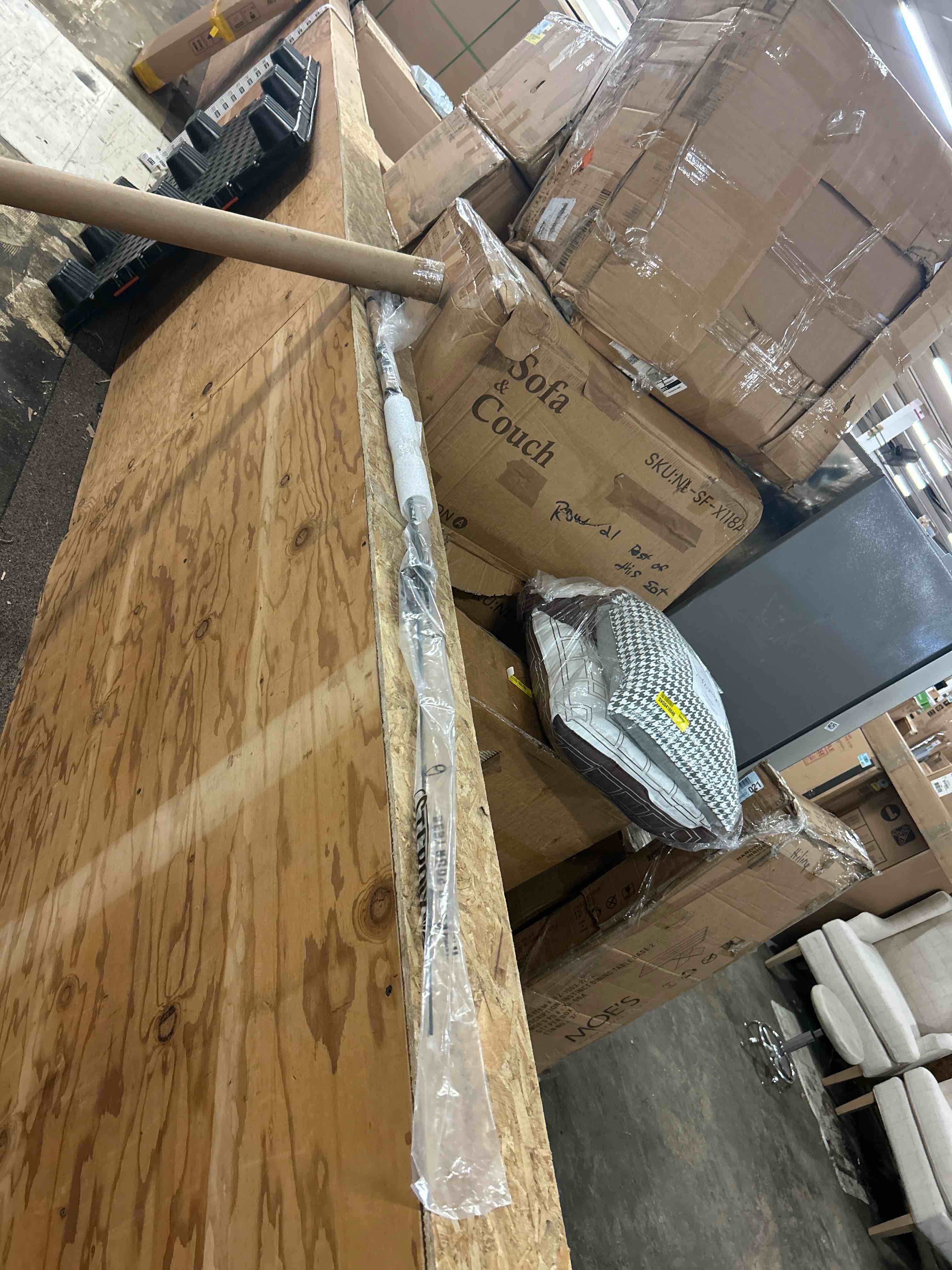 https://s3.amazonaws.com/lotting-images-prod/phillipi/GRA1833134_1777373518601.jpeg