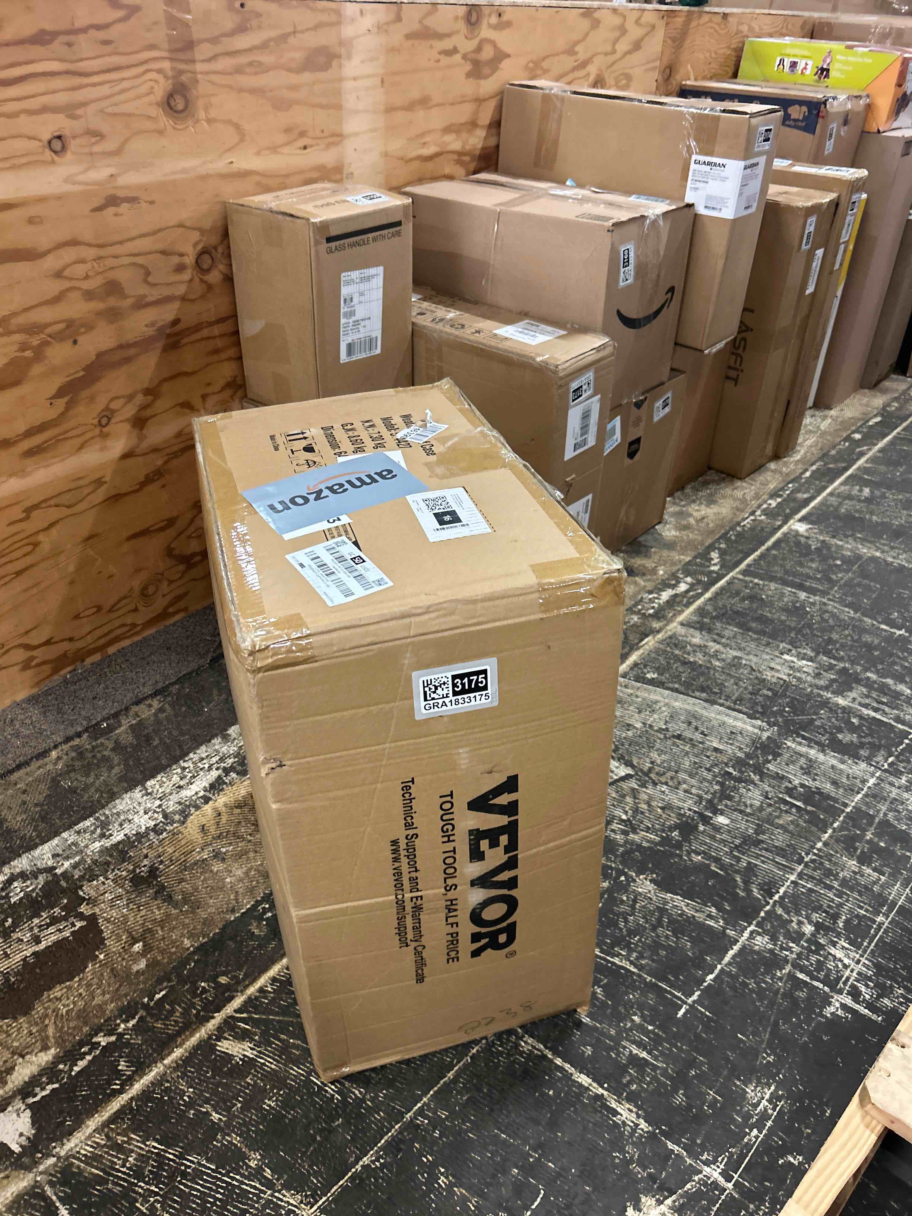 Condition photo showing New/Like New for vevor weatherproof hard case, heavy duty protective dry box with pre-cut foam, wheels & retractable pull handles for travel, hunt, military, tactical, ip67 waterproof case for cameras(57x45x28)