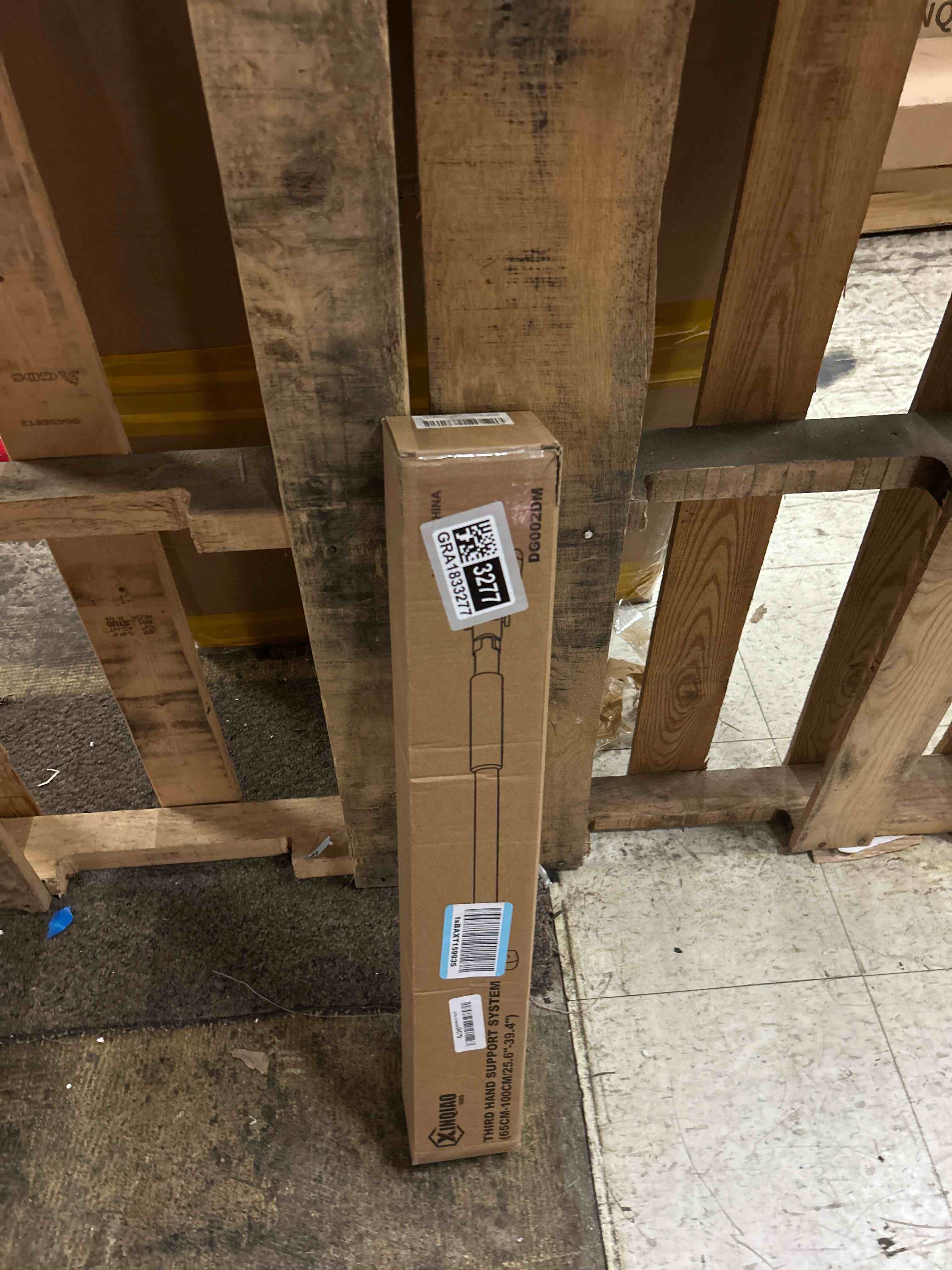 Condition photo showing New/Like New for xinqiao cabinet jacks for installing cabinets, heavy duty third hand support system adjusts from 27.6 in to 45.3 in, 1 pc