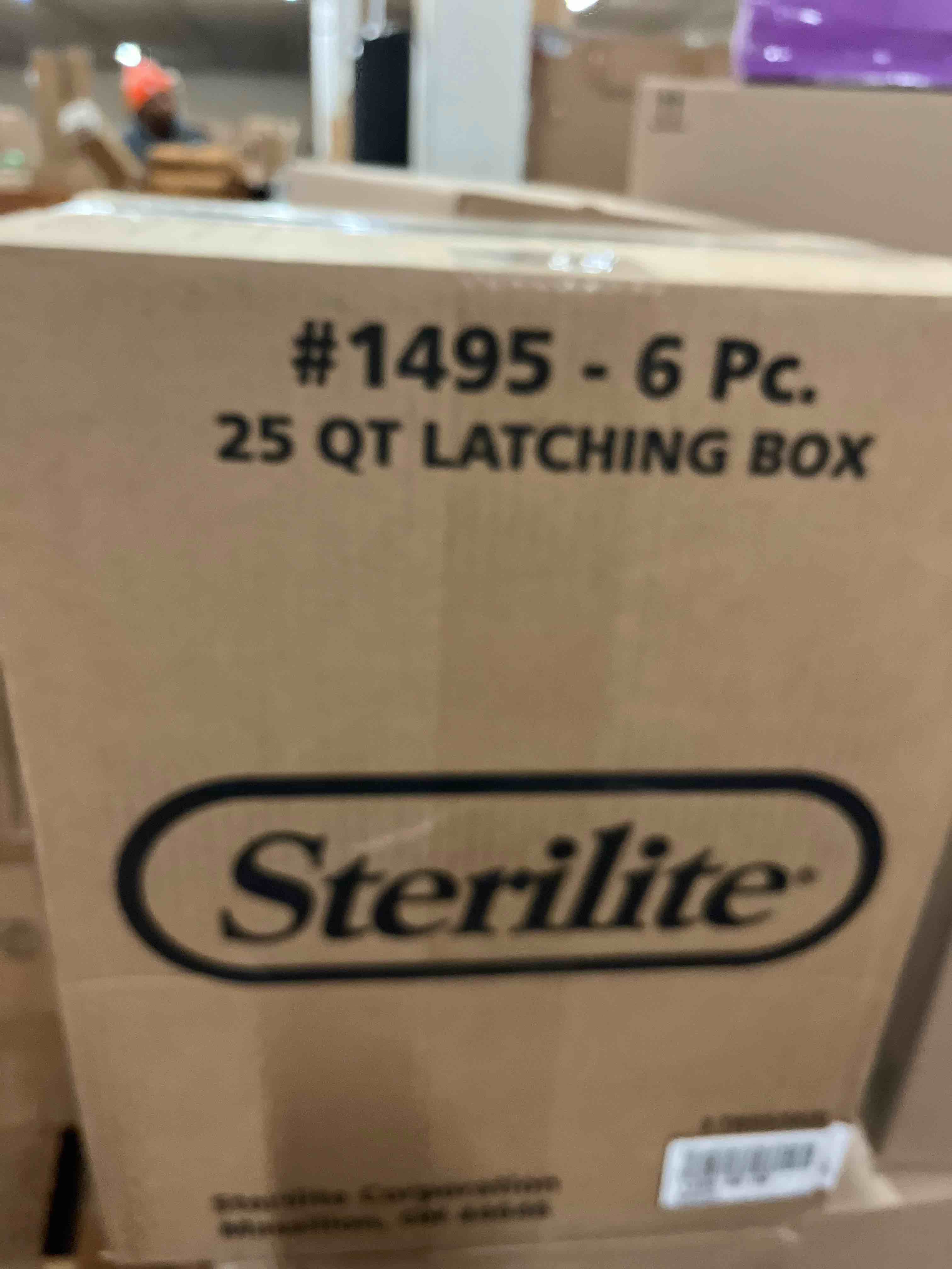 Condition photo showing New/Like New for sterilite 25 qt./24 l latching box clears quart white 6 piece