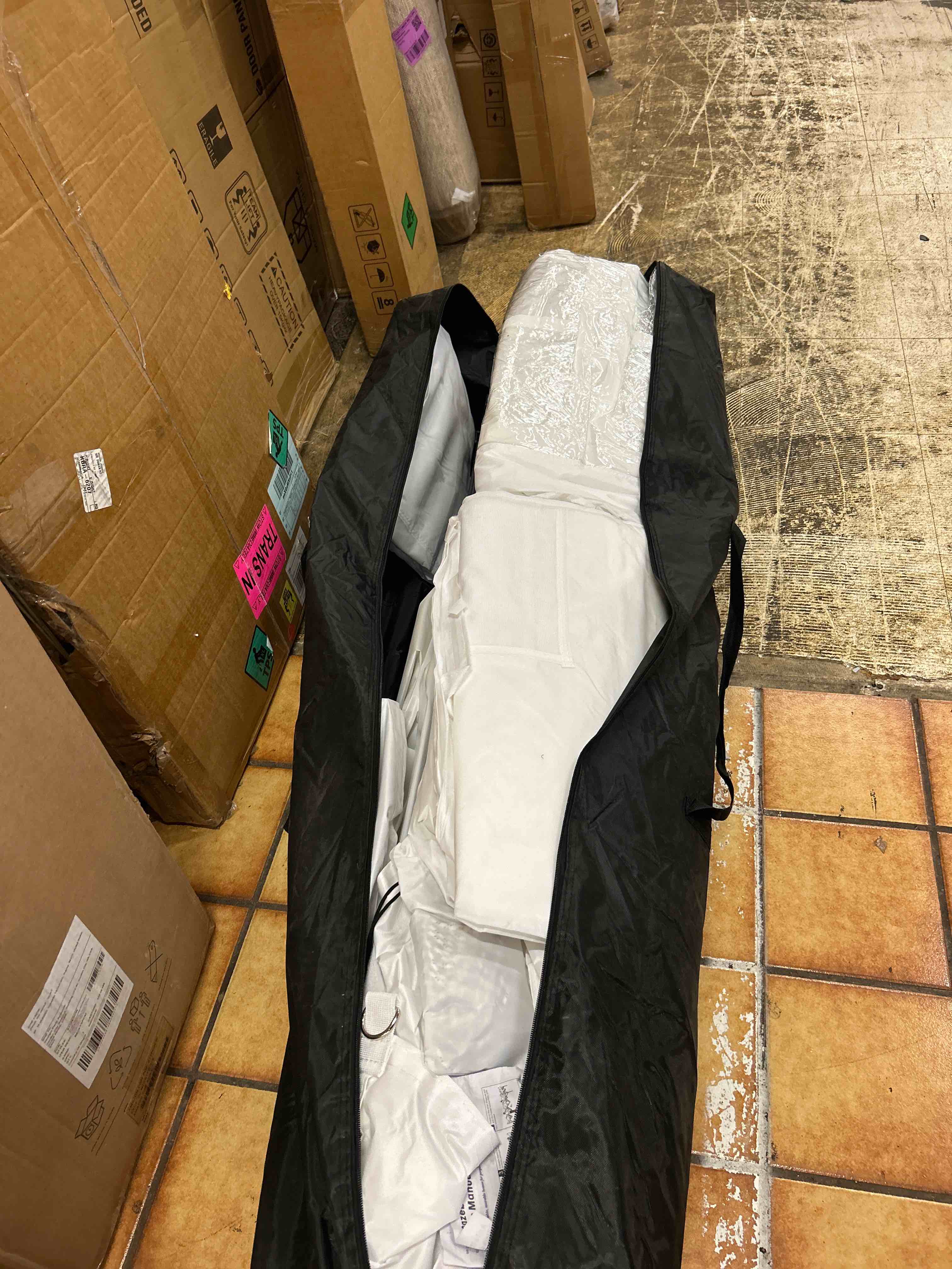 https://s3.amazonaws.com/lotting-images-prod/phillipi/GRA1833333_1777472129190.jpeg