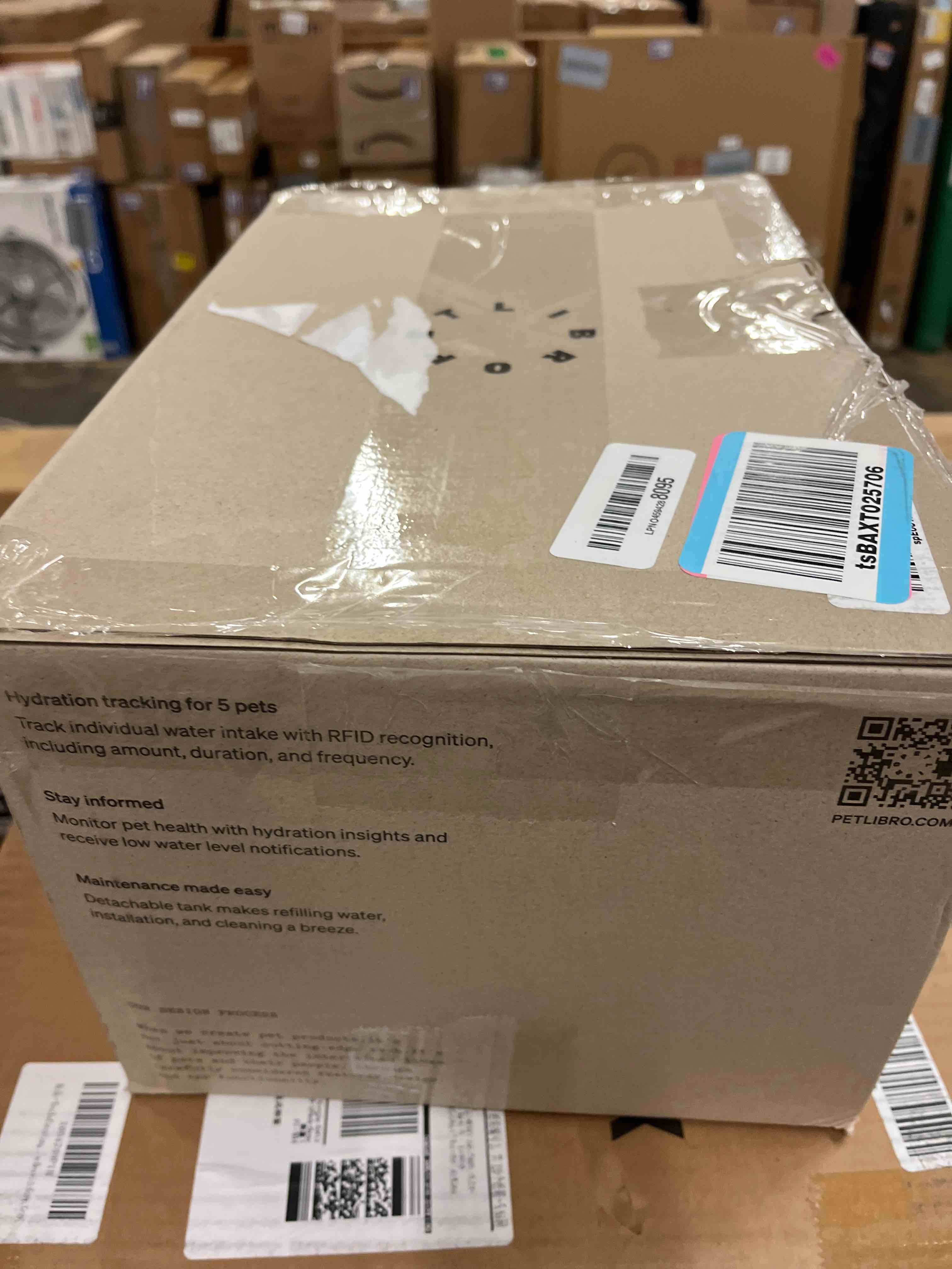 Condition photo showing New/Like New for petlibro rfid multi cats water fountain with cat recognition & hydration monitoring, pump-free auto cat water dispenser, large capacity 101oz/3l, 2.4g wi-fi app control cat fountain x2 collar tags