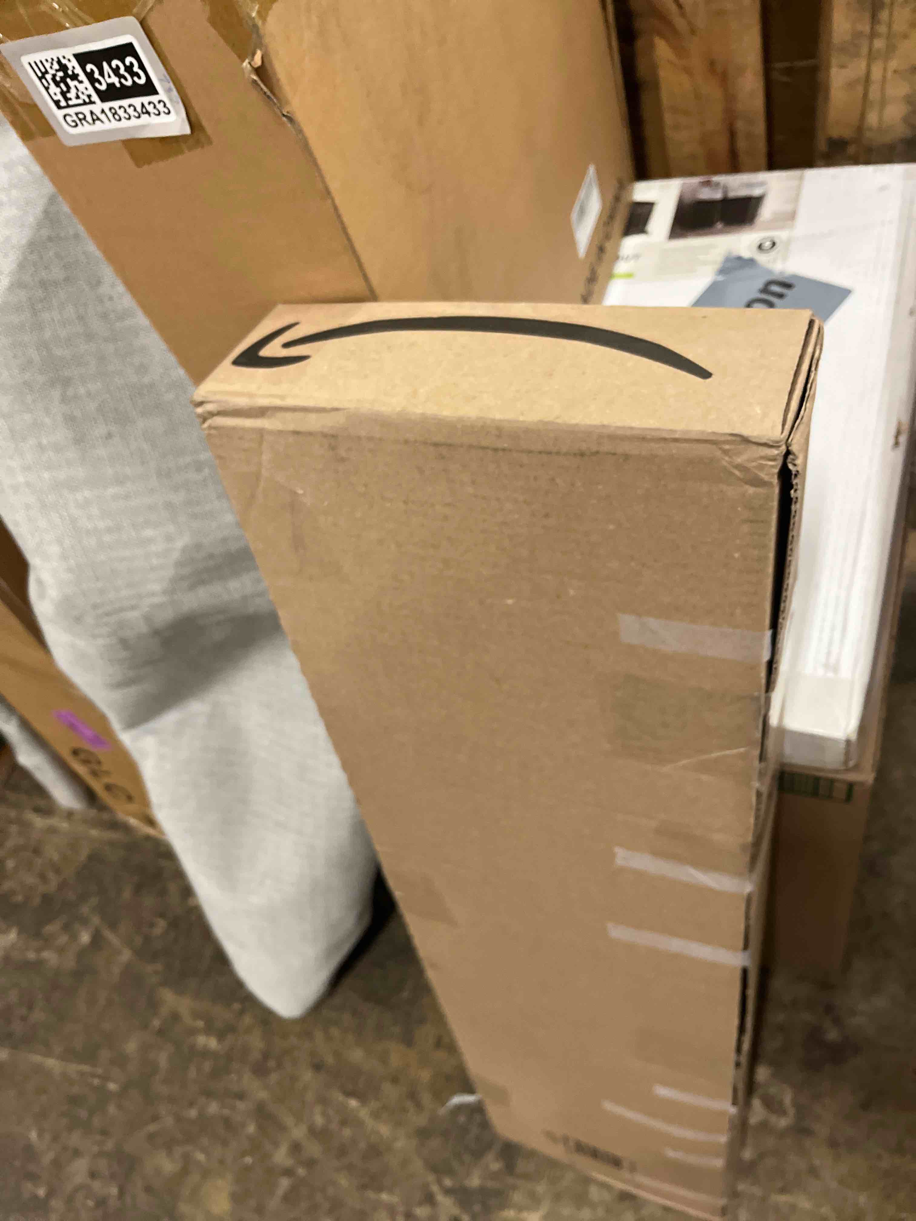 Condition photo showing Good Condition for kenney kn609l/87 twist & fit no tools spring tension standard shower curtain rod with non-slip, non-scratch ends, 42-72" adjustable length, easy install, cream, 1" diameter rust resistant steel tube