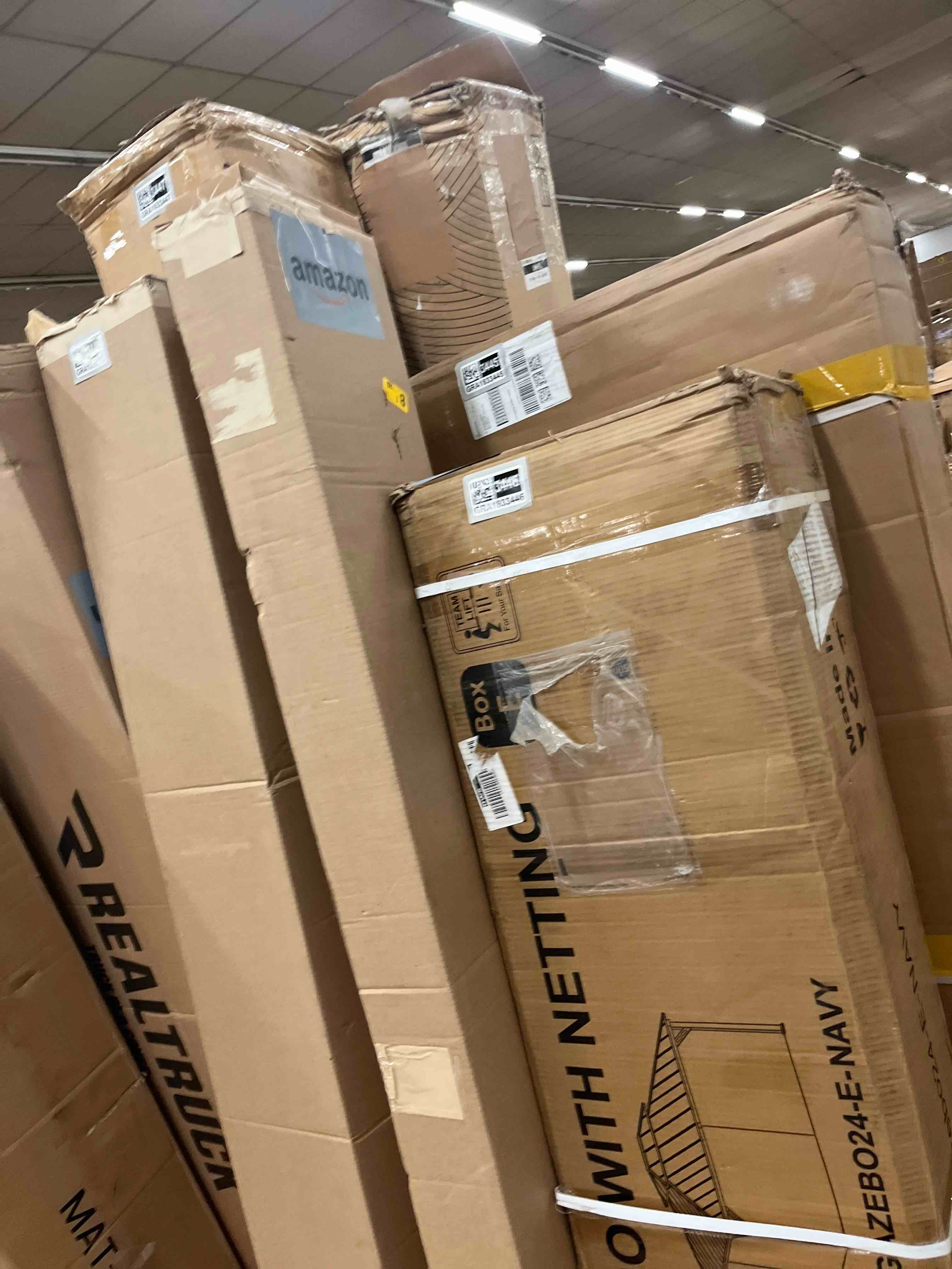 https://s3.amazonaws.com/lotting-images-prod/phillipi/GRA1833443_1778244057811.jpeg