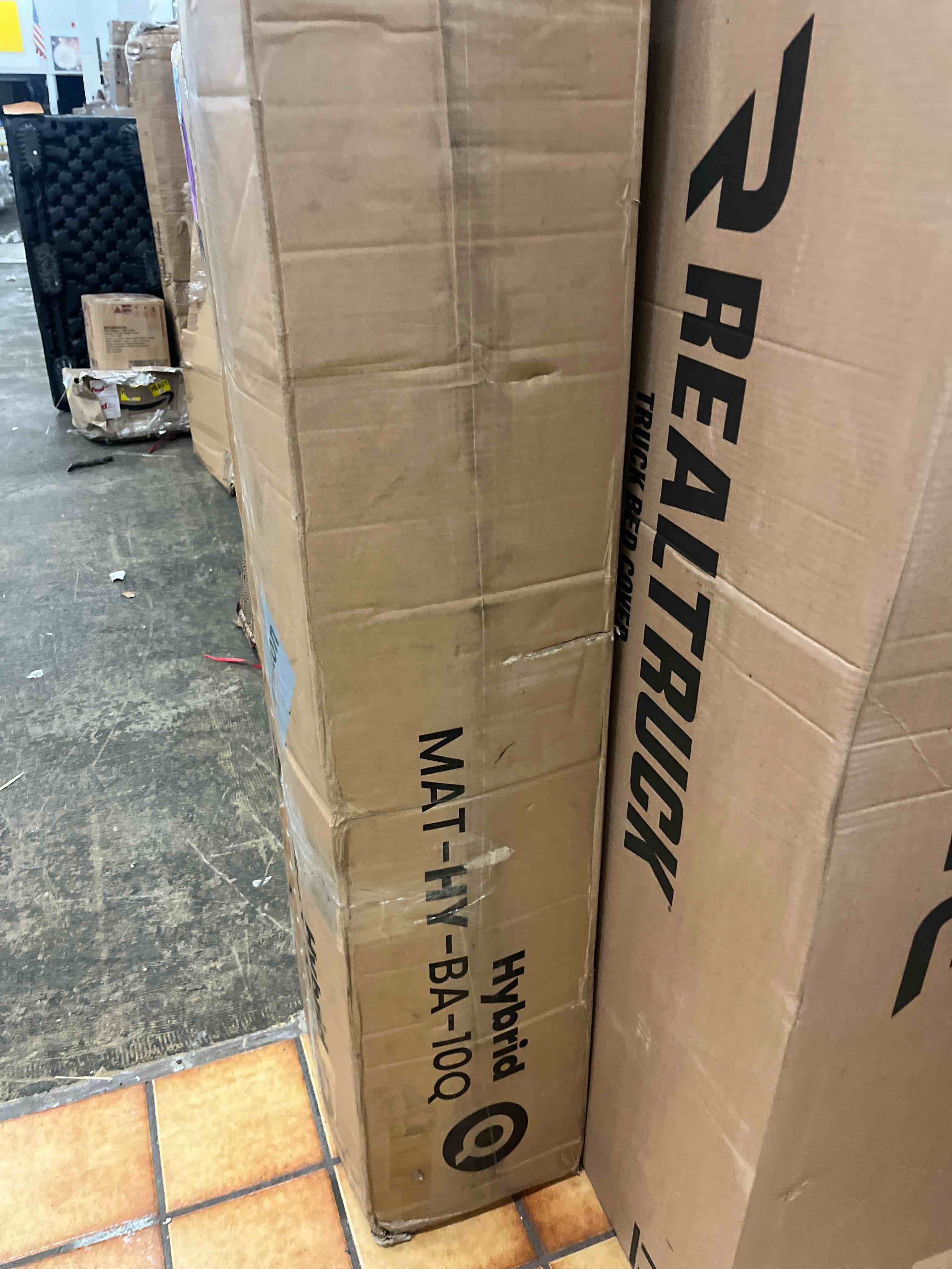https://s3.amazonaws.com/lotting-images-prod/phillipi/GRA1833448_1778243053002.jpeg