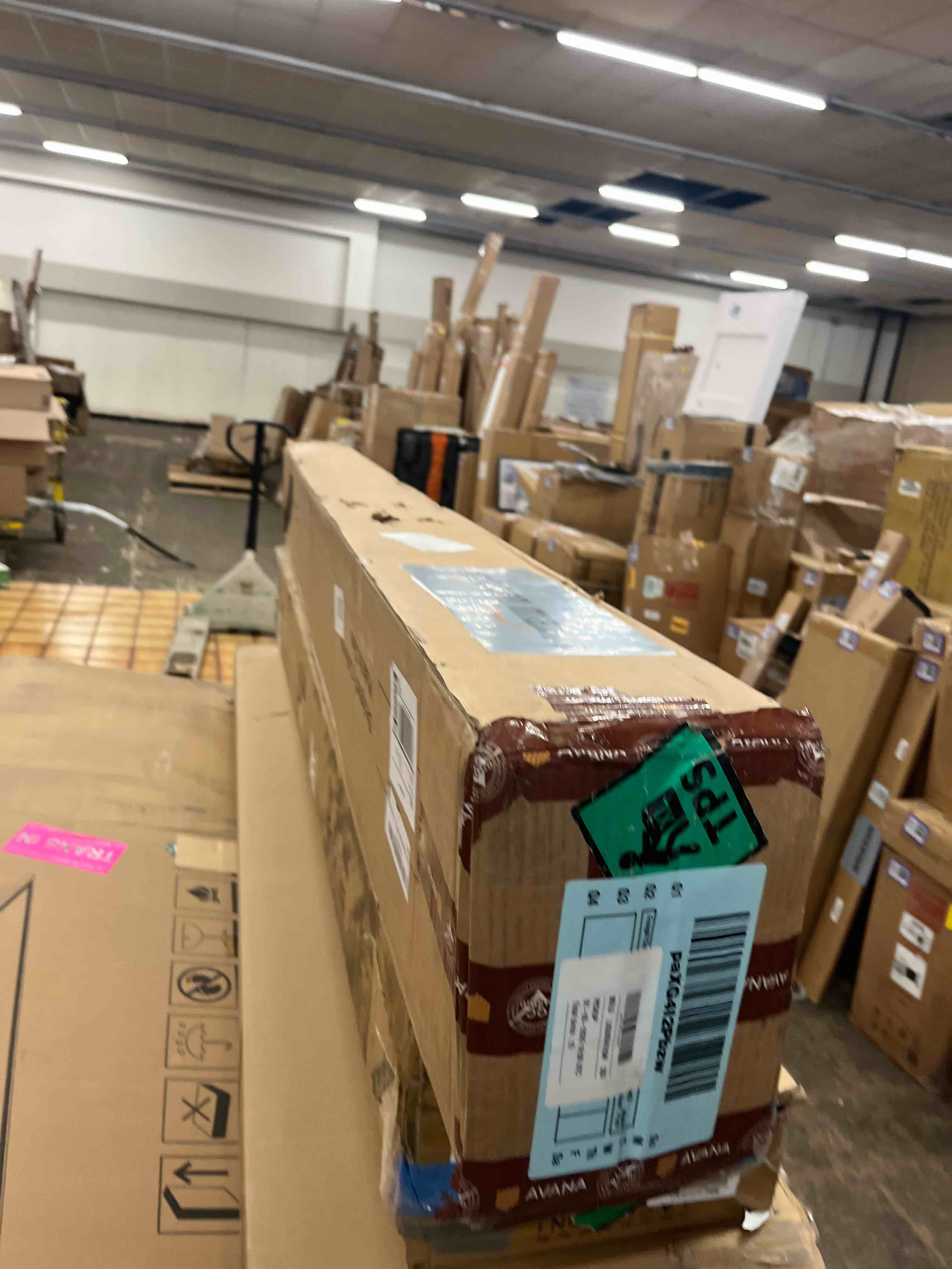 https://s3.amazonaws.com/lotting-images-prod/phillipi/GRA1833455_1778241840007.jpeg