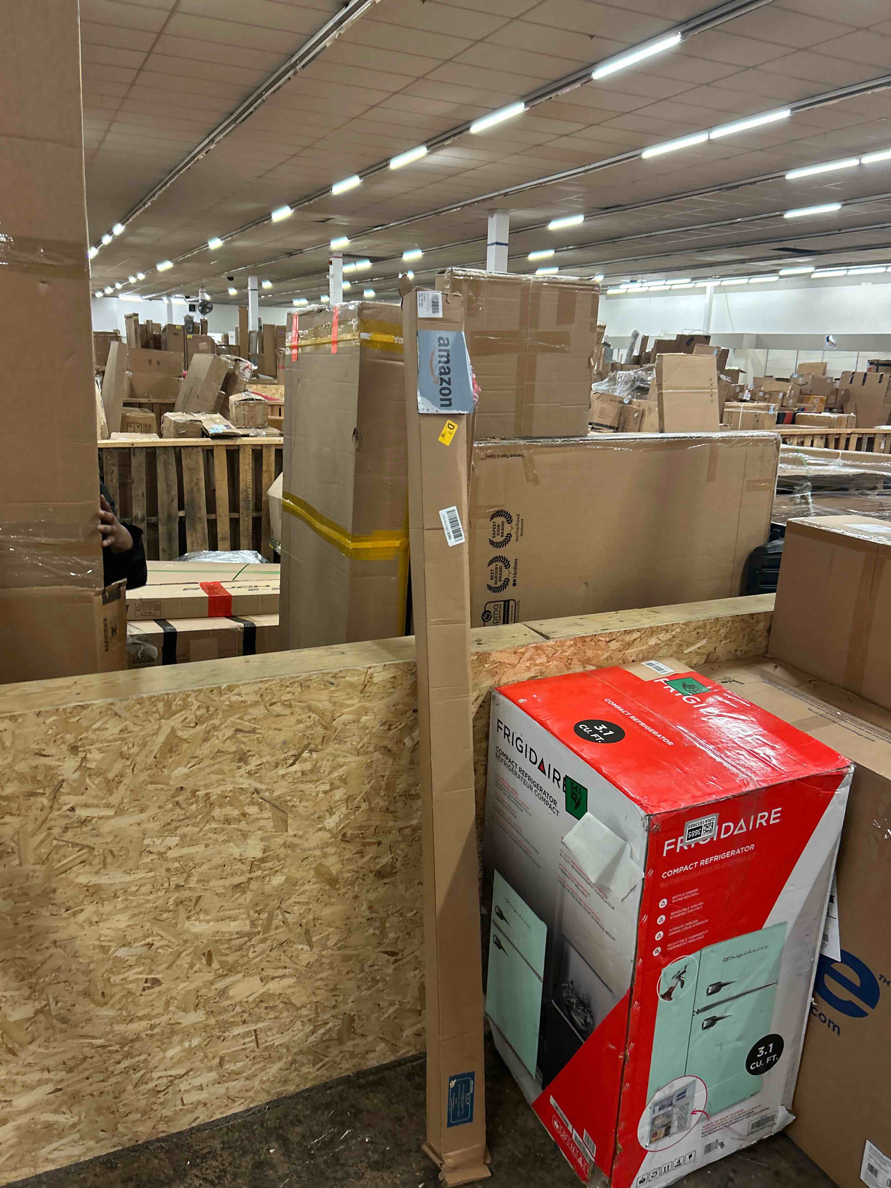 https://s3.amazonaws.com/lotting-images-prod/phillipi/GRA1833687_1778015569758.jpeg