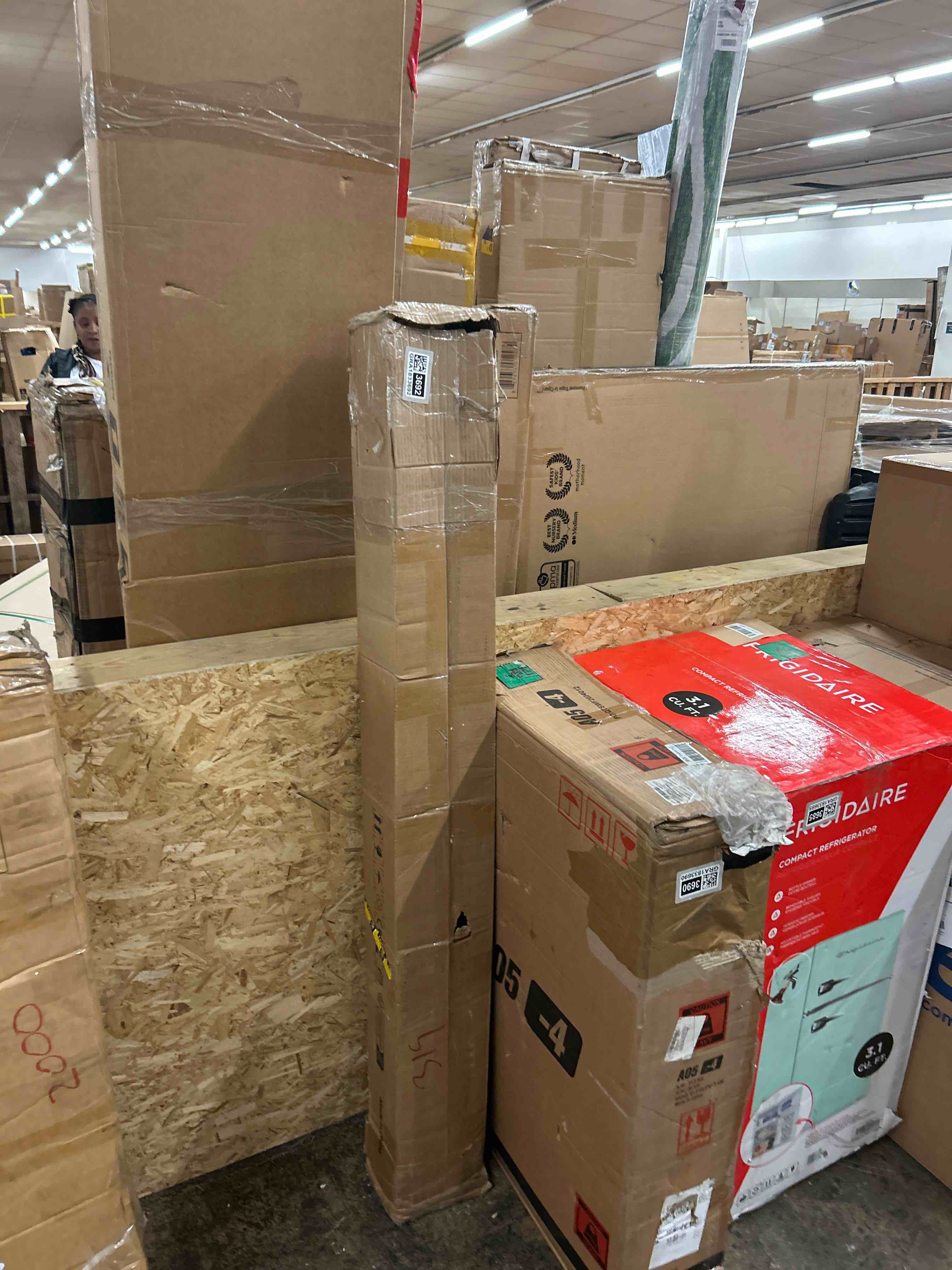 https://s3.amazonaws.com/lotting-images-prod/phillipi/GRA1833692_1778016414055.jpeg