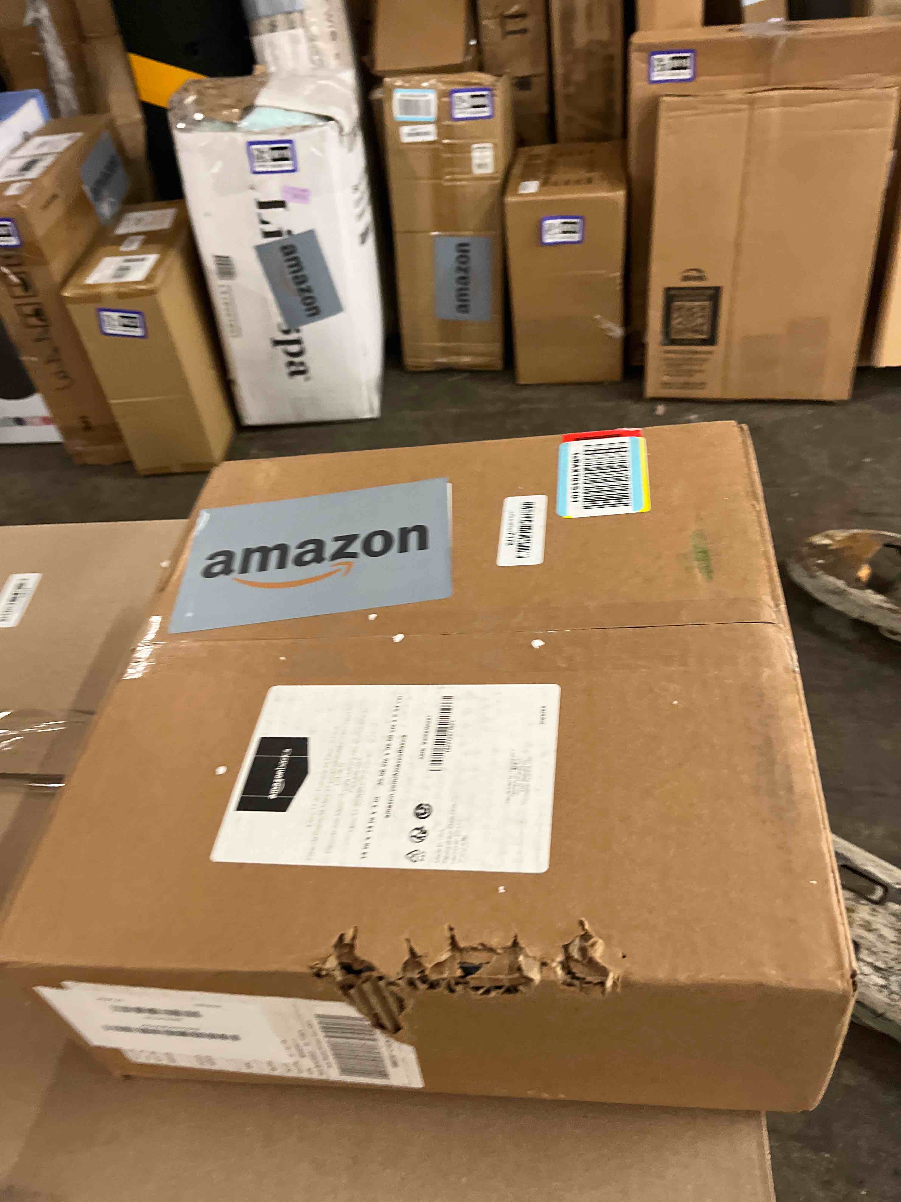 Condition photo showing New/Like New for amazon basics 14x14x1 inch air filter 6-pack, merv 11 ac furnace filters, allergy control, removes dust, pollen and lint (actual size: 13.75" x 13.75" x 0.75")