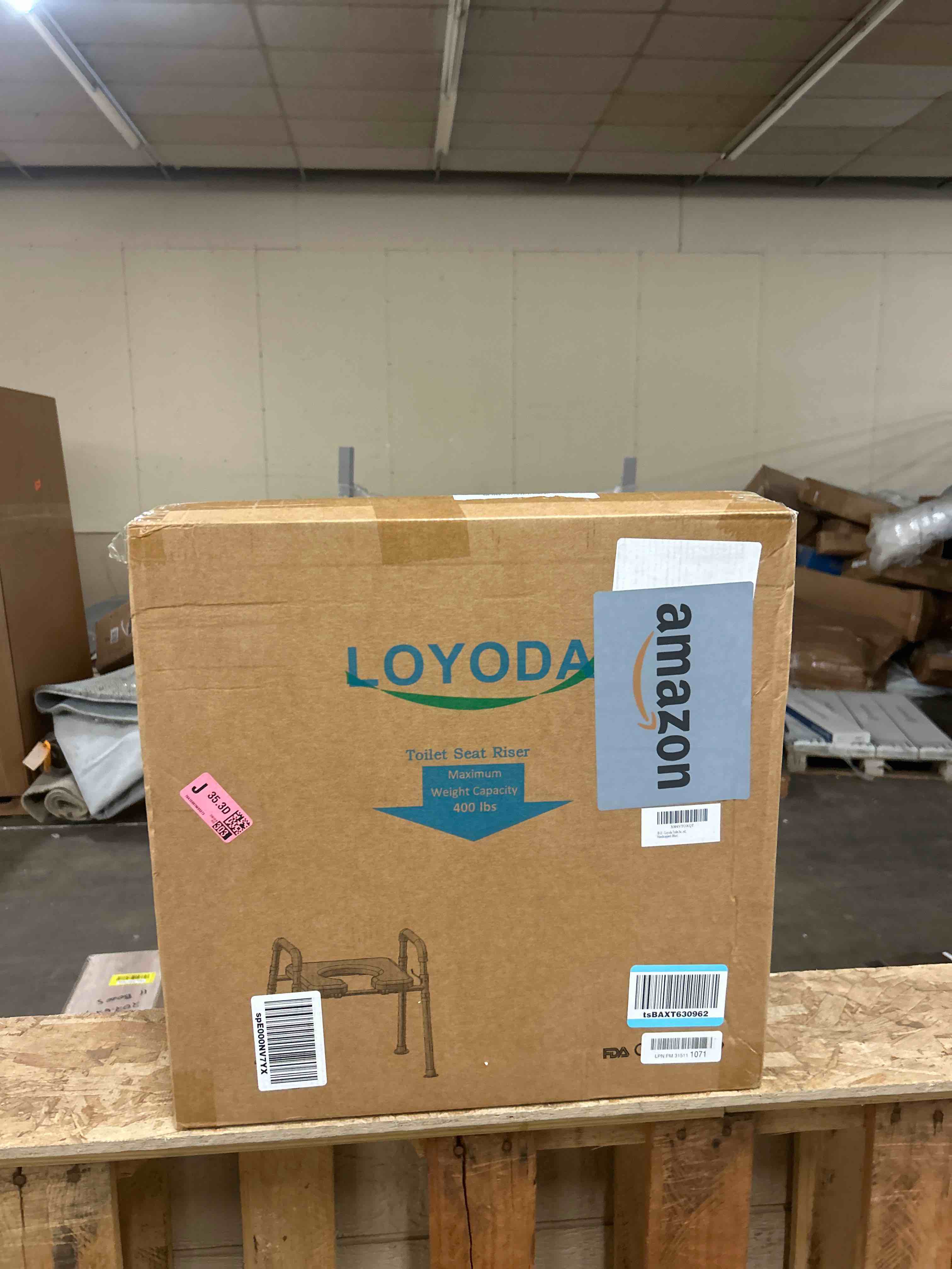 Condition photo showing New/Like New for loyoda toilet seat risers for seniors, raised toilet seat with padded handles & seat, 400 lbs raised toilet seat with adjustable height & width for pregnant, disabled, handicapped,(blue)